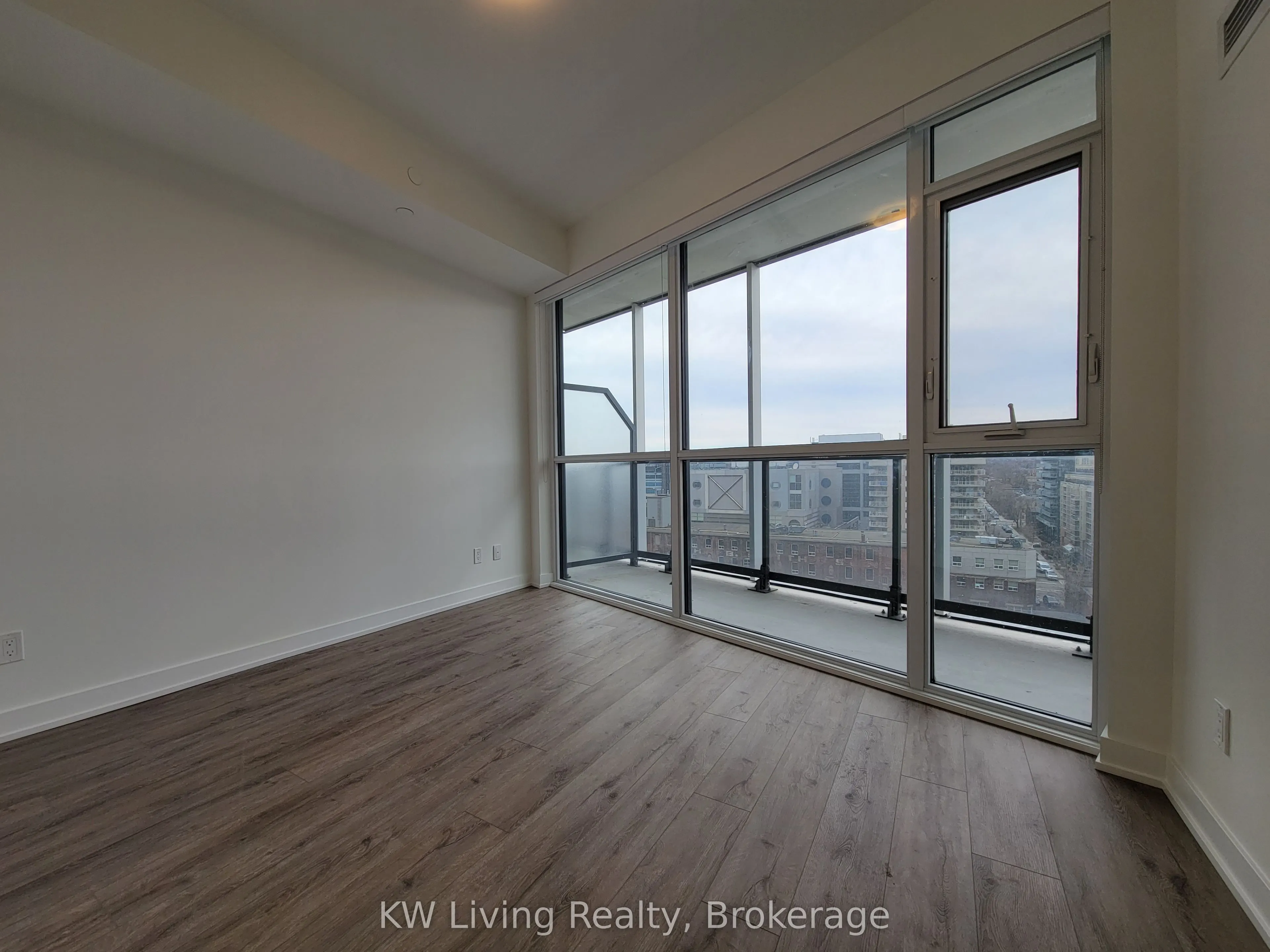 50 Ordnance Street, #806