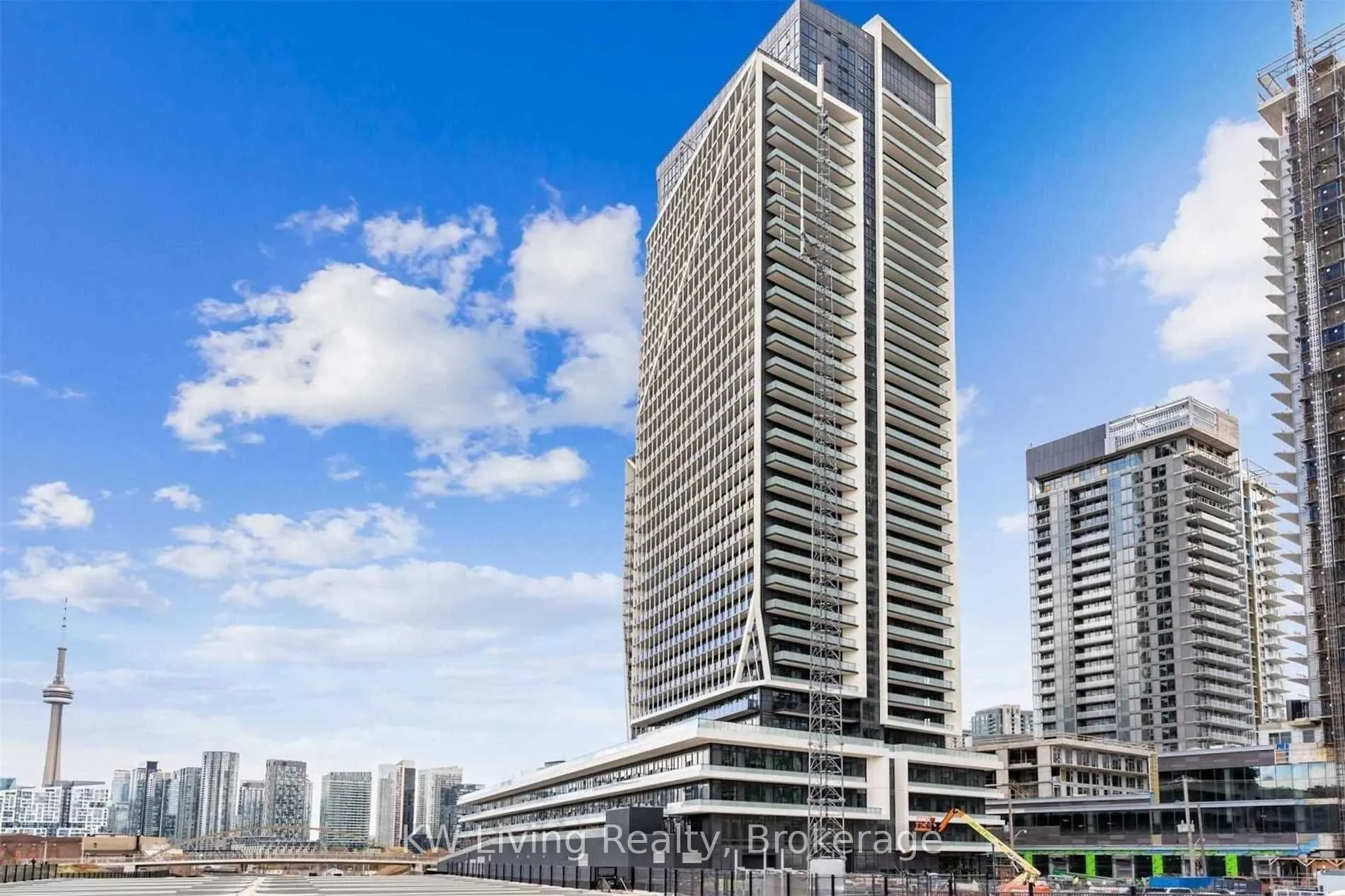 50 Ordnance Street, #806