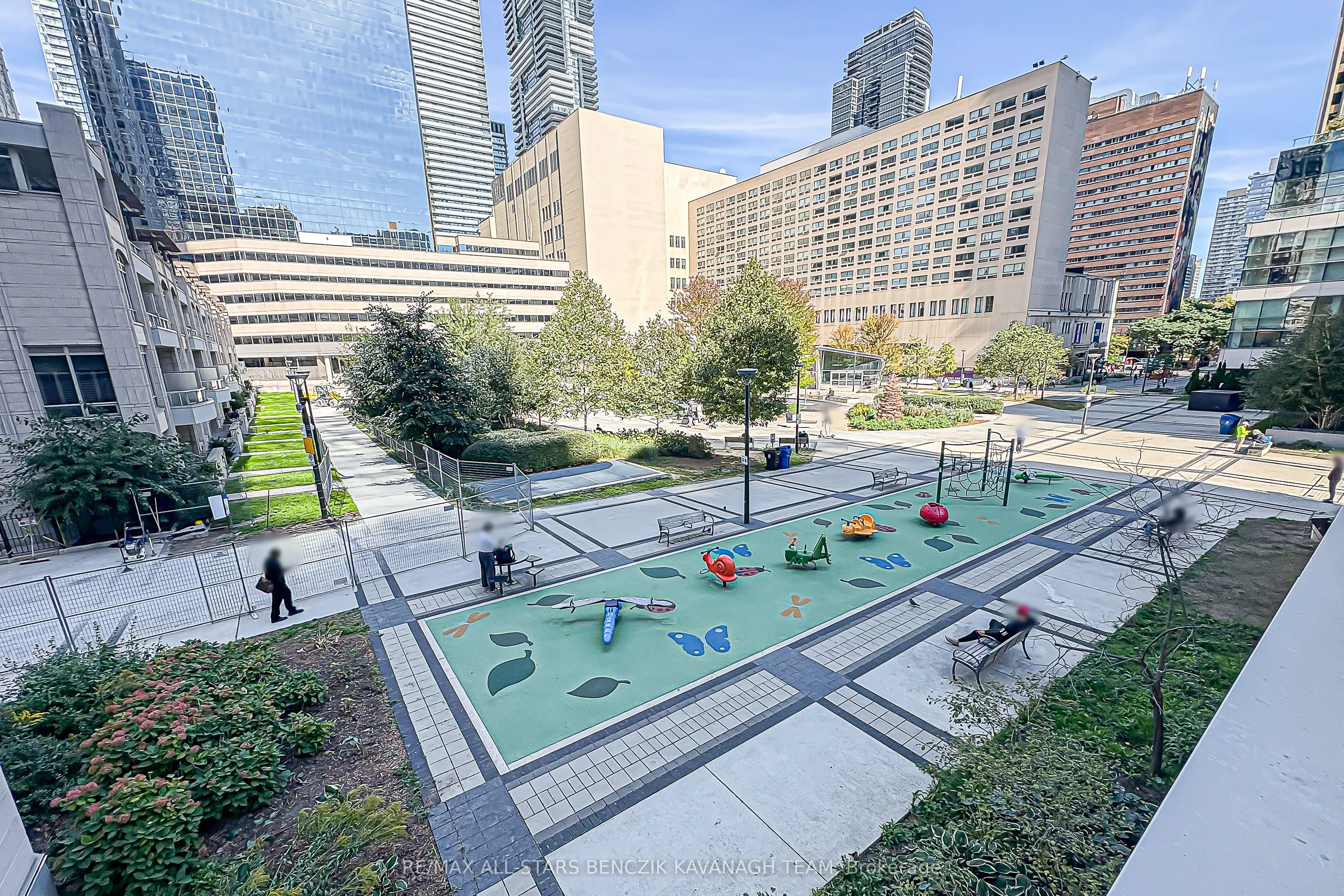 711 Bay Street, #1712