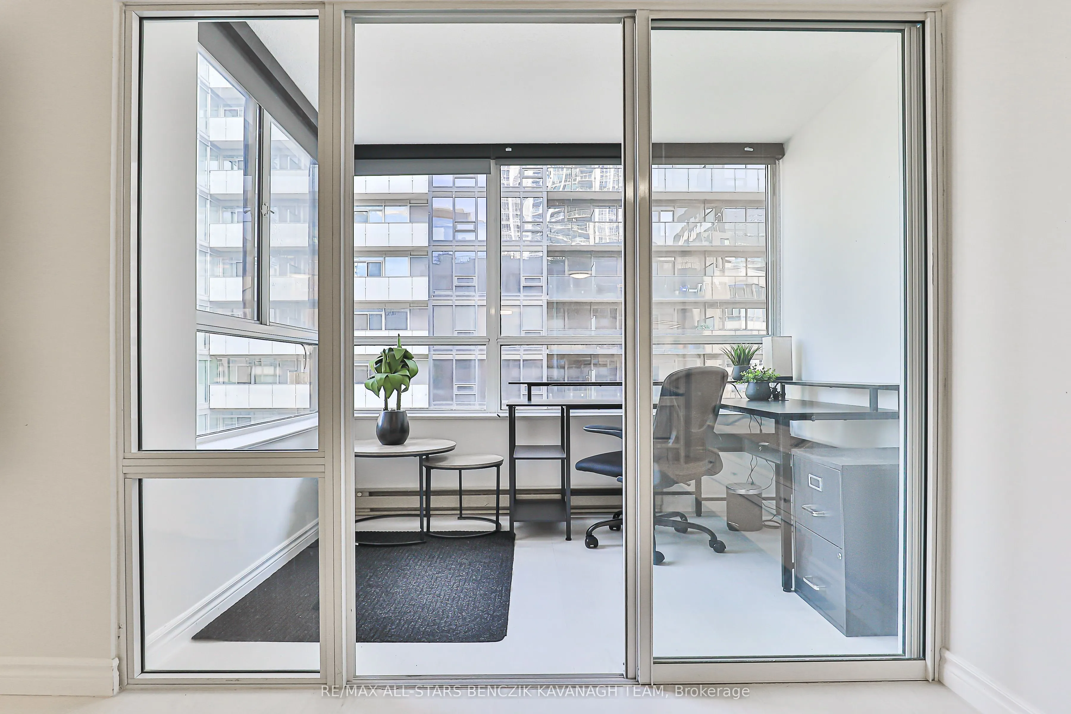711 Bay Street, #1712