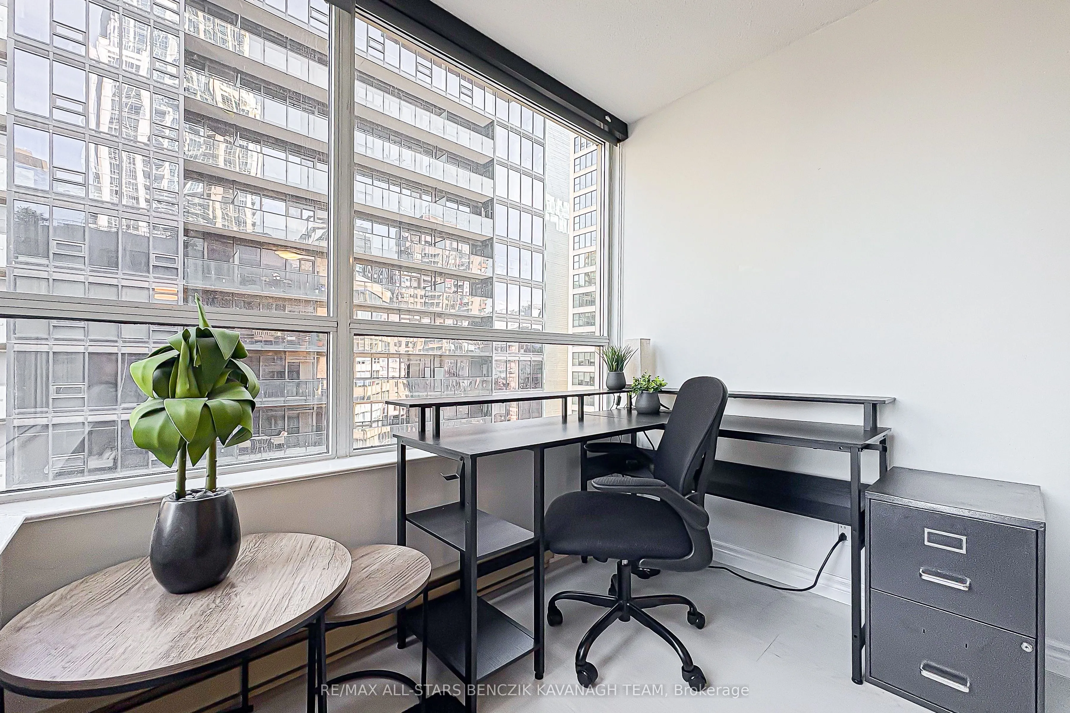 711 Bay Street, #1712