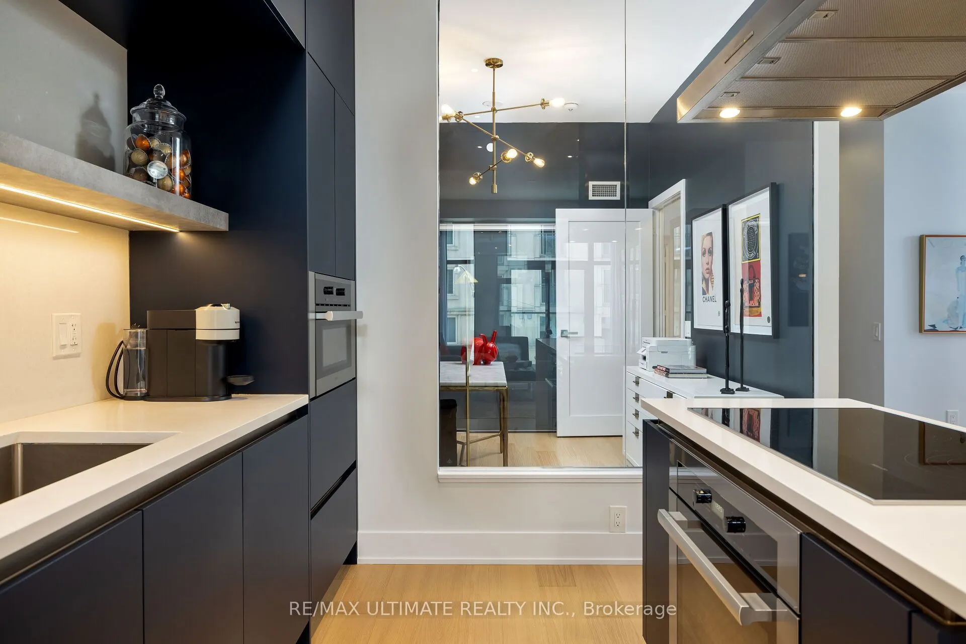 6 Jackes Avenue #206