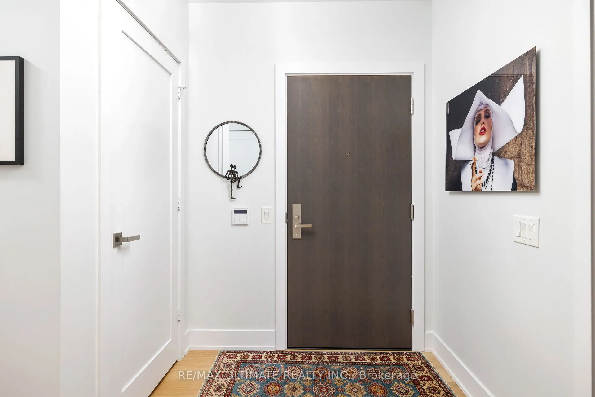 6 Jackes Avenue #206