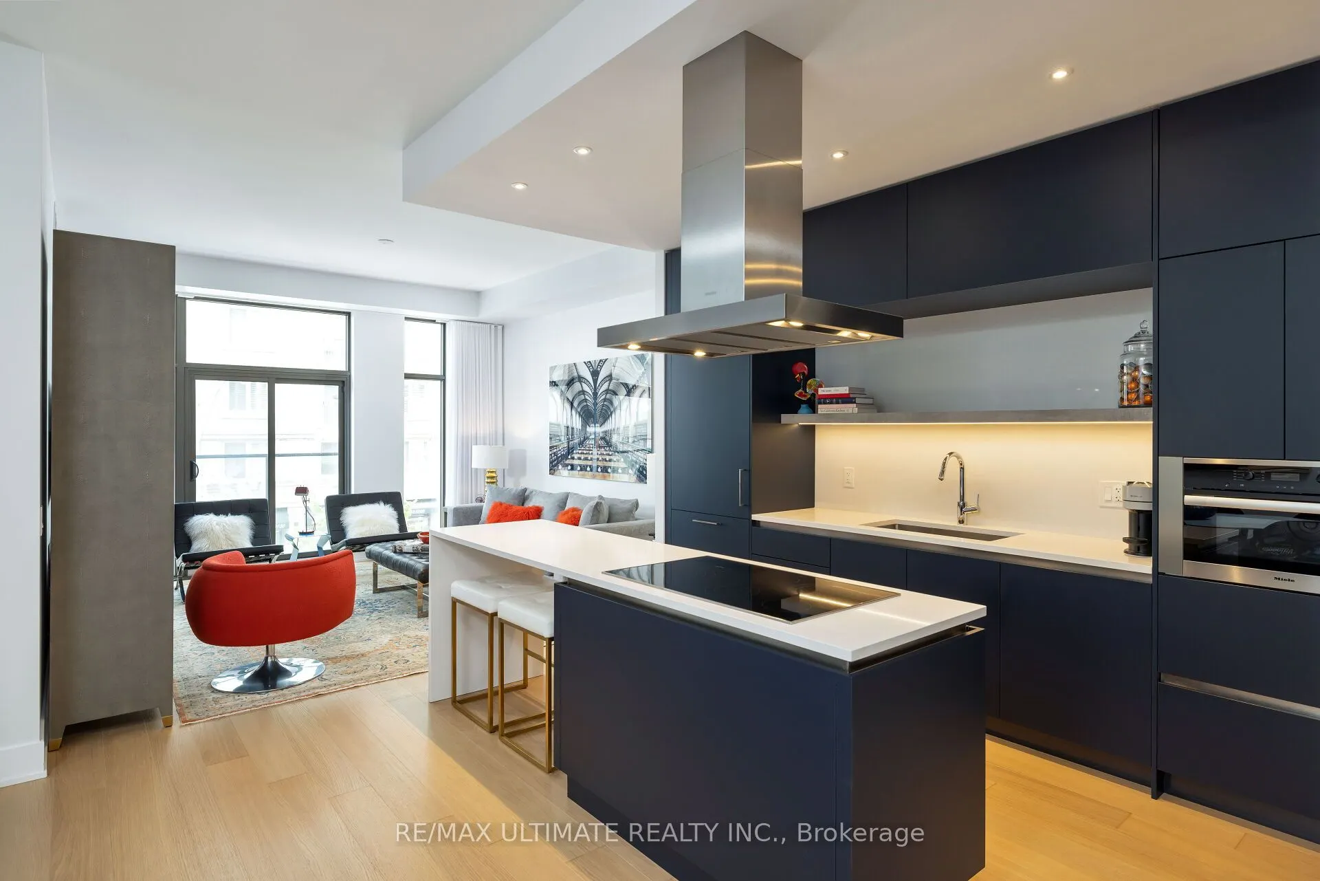 6 Jackes Avenue #206