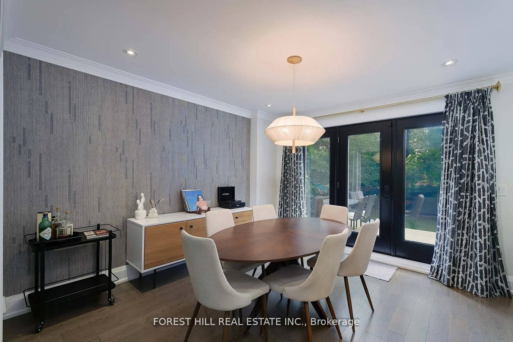 9 PEVERIL Hill S