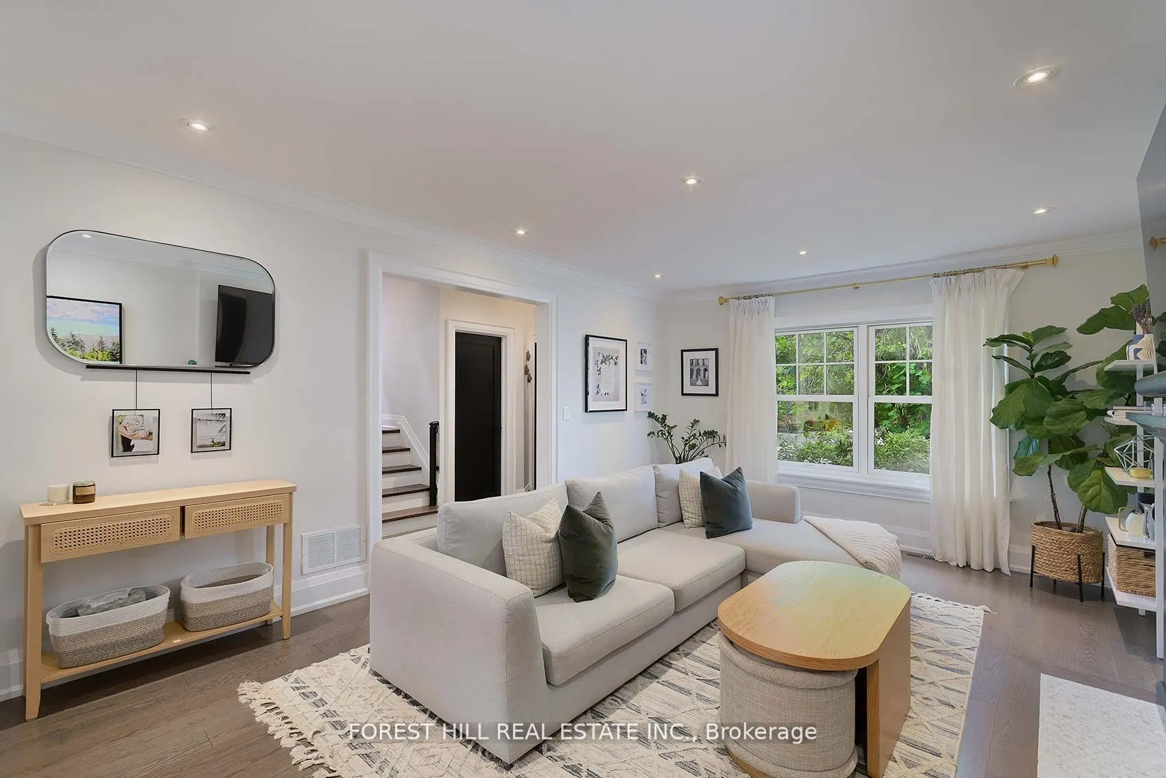 9 PEVERIL Hill S