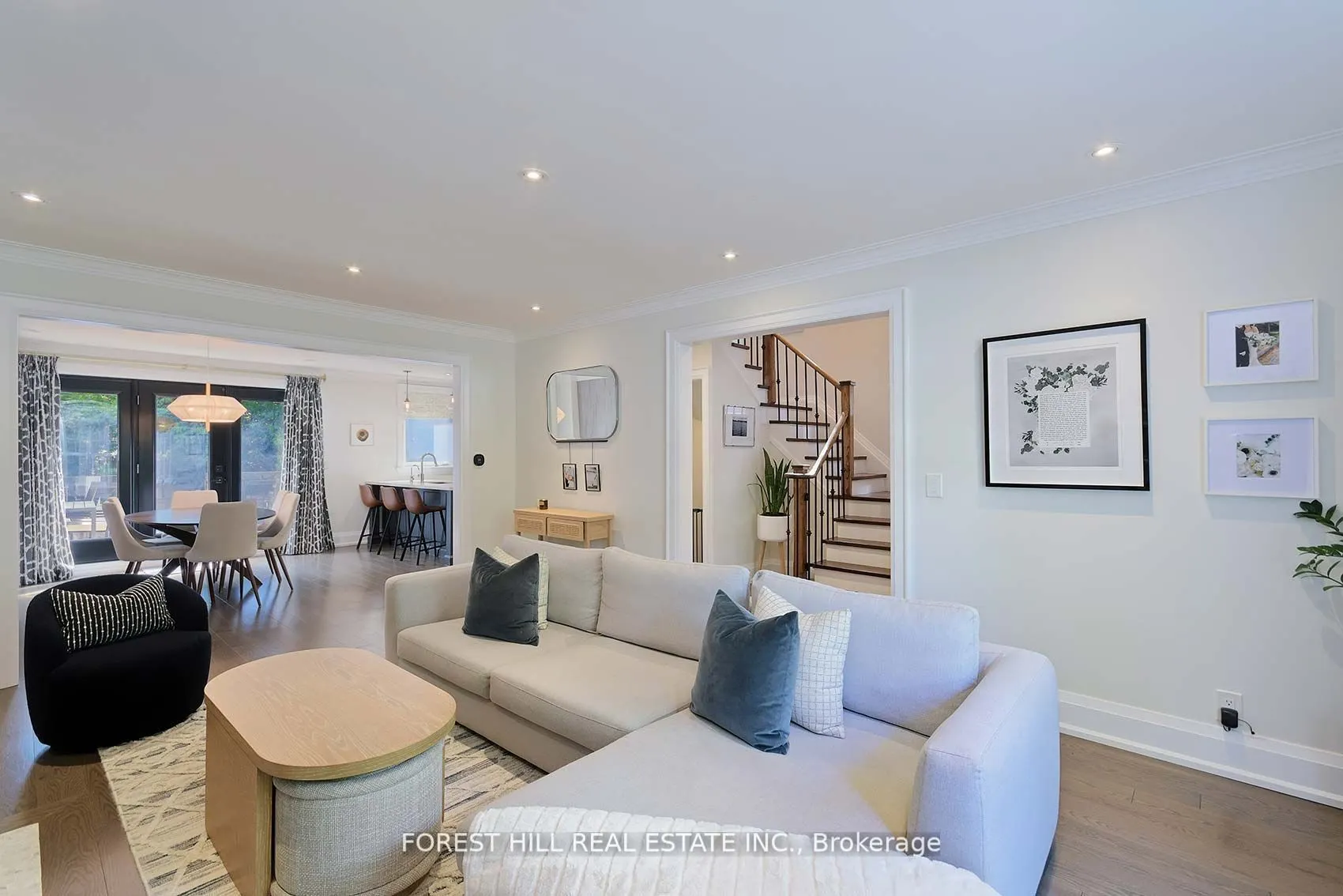 9 PEVERIL Hill S