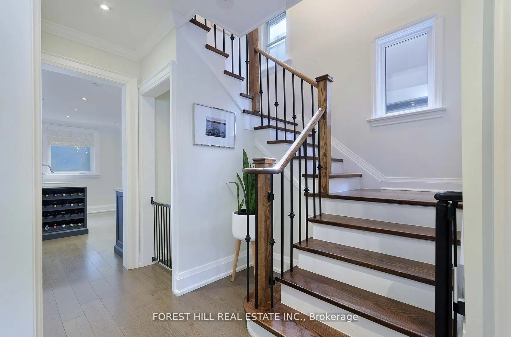 9 PEVERIL Hill S
