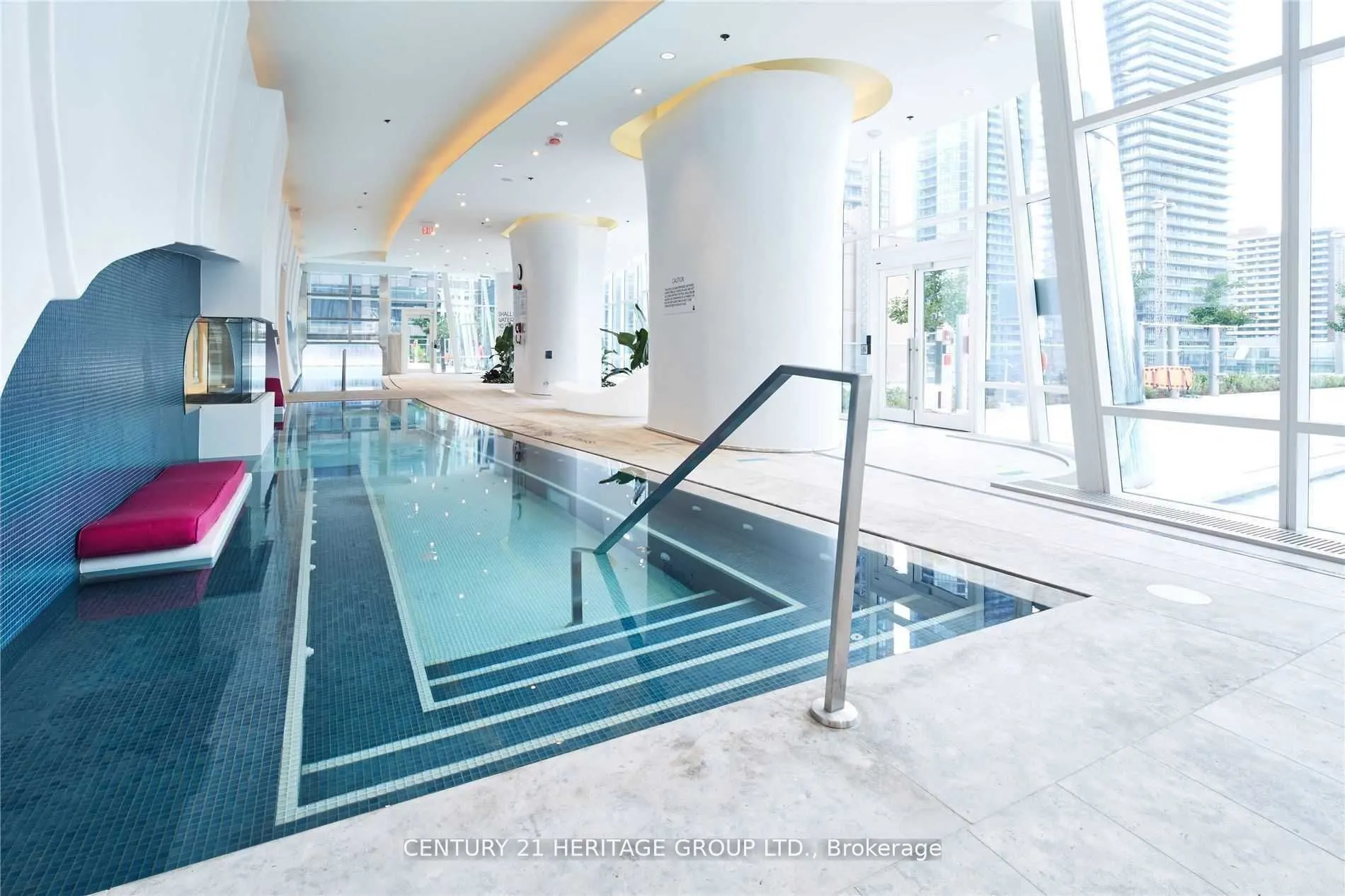 1 Bloor Street E, #2501