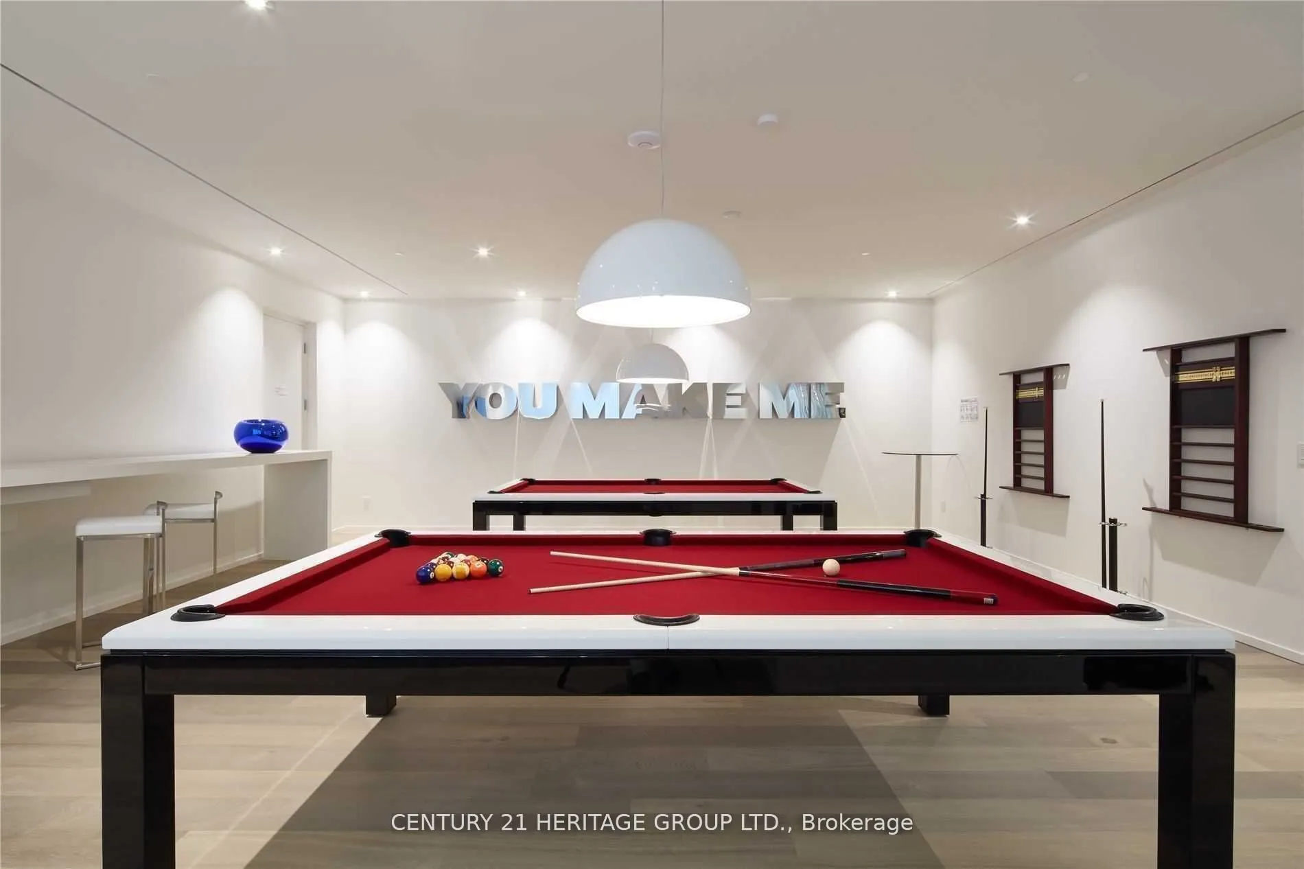 1 Bloor Street E, #2501