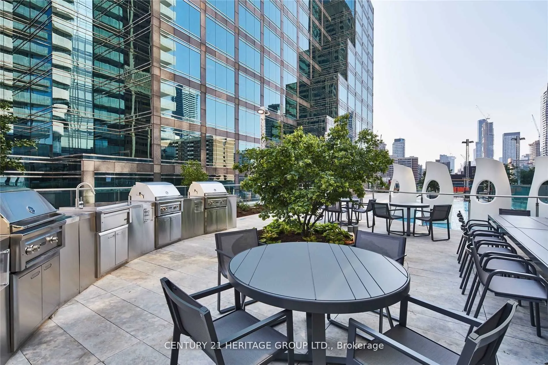 1 Bloor Street E, #2501