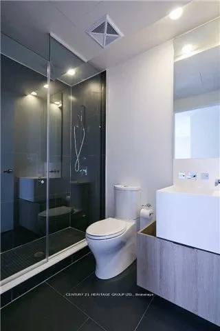 1 Bloor Street E, #2501