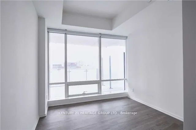 1 Bloor Street E, #2501