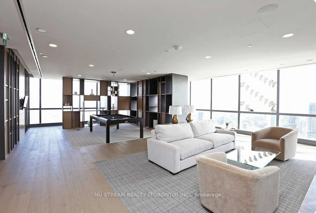 7 Grenville Street, #1712