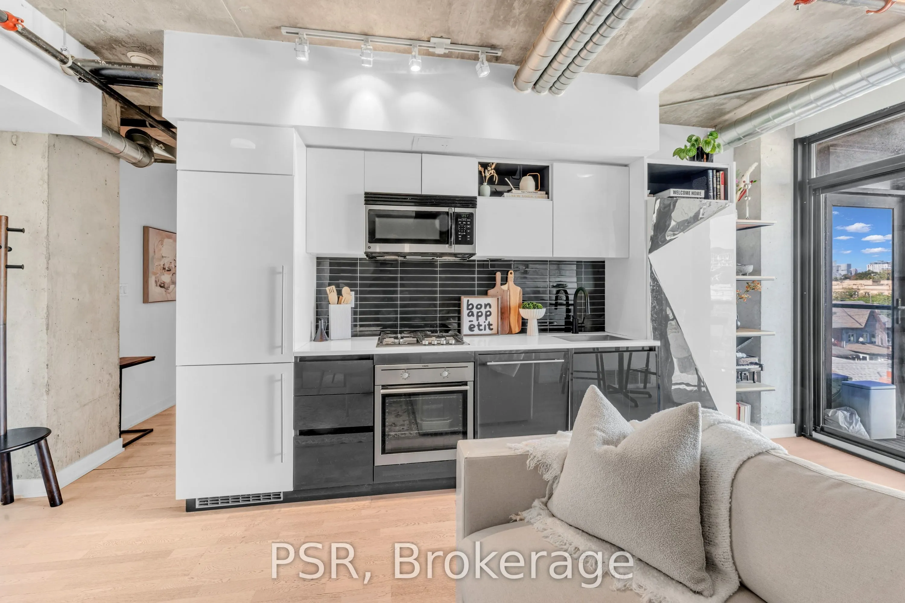109 Wolseley Street, #502