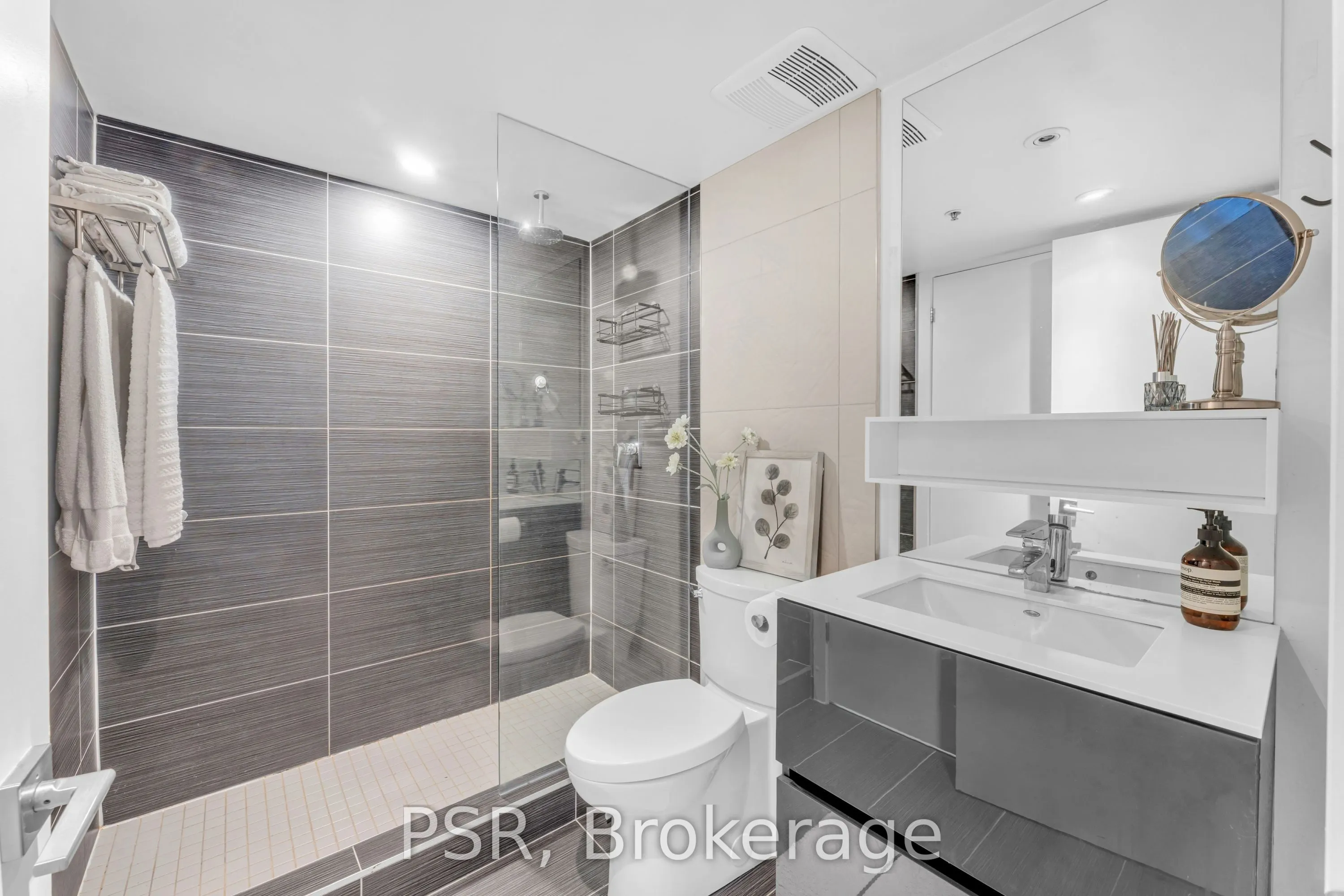 109 Wolseley Street, #502