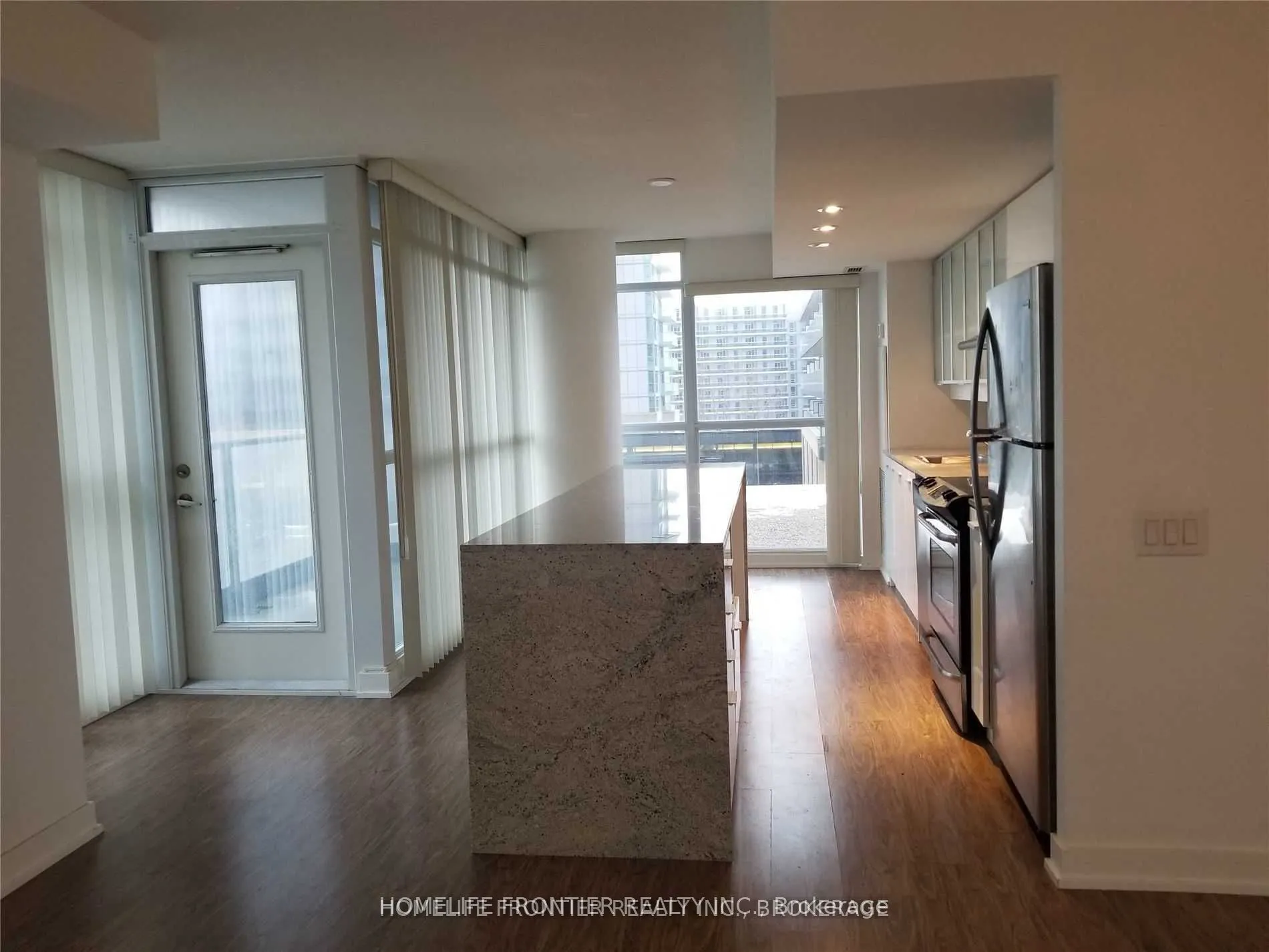 19 Singer Court, #721