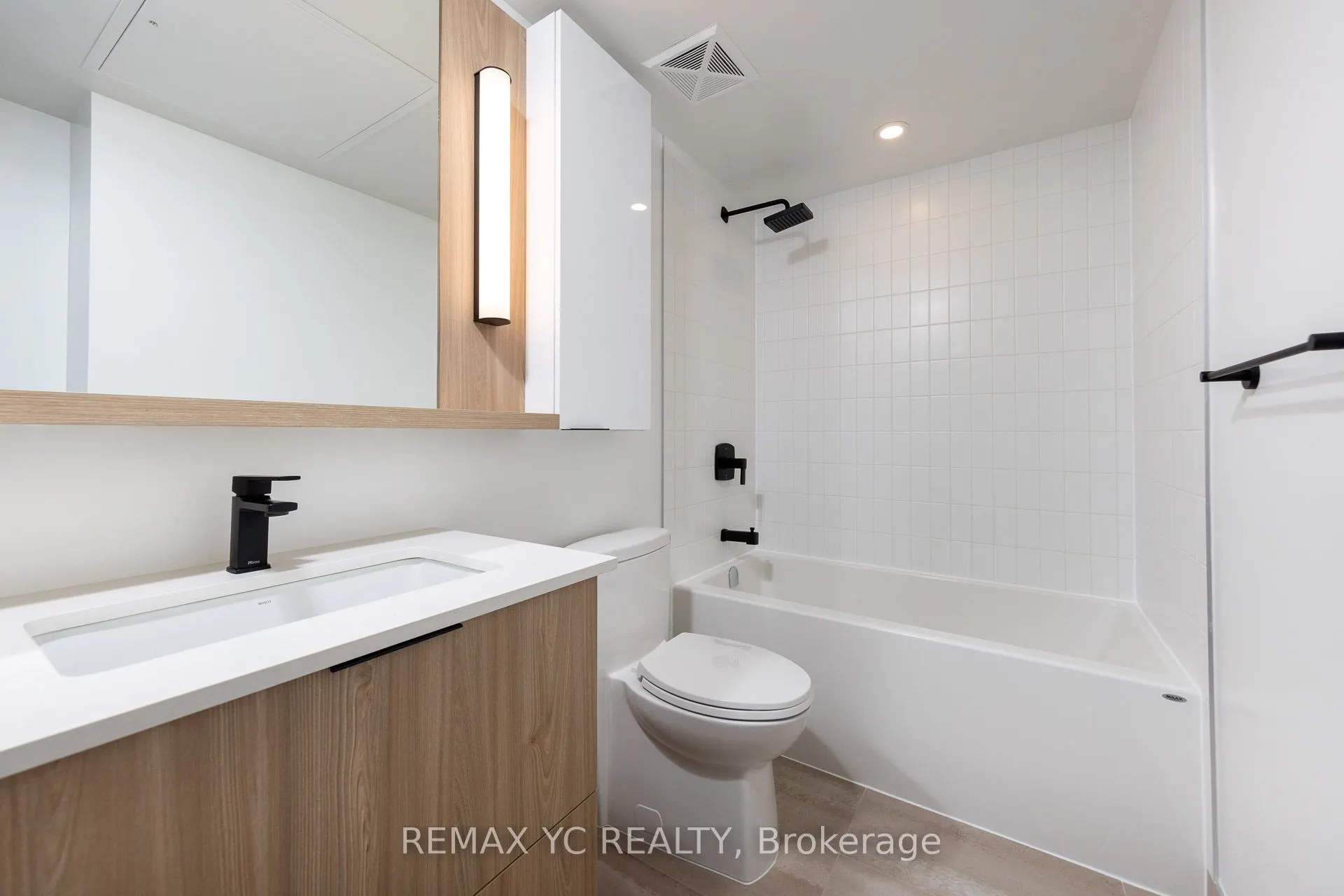 5 Defries Street, #2207