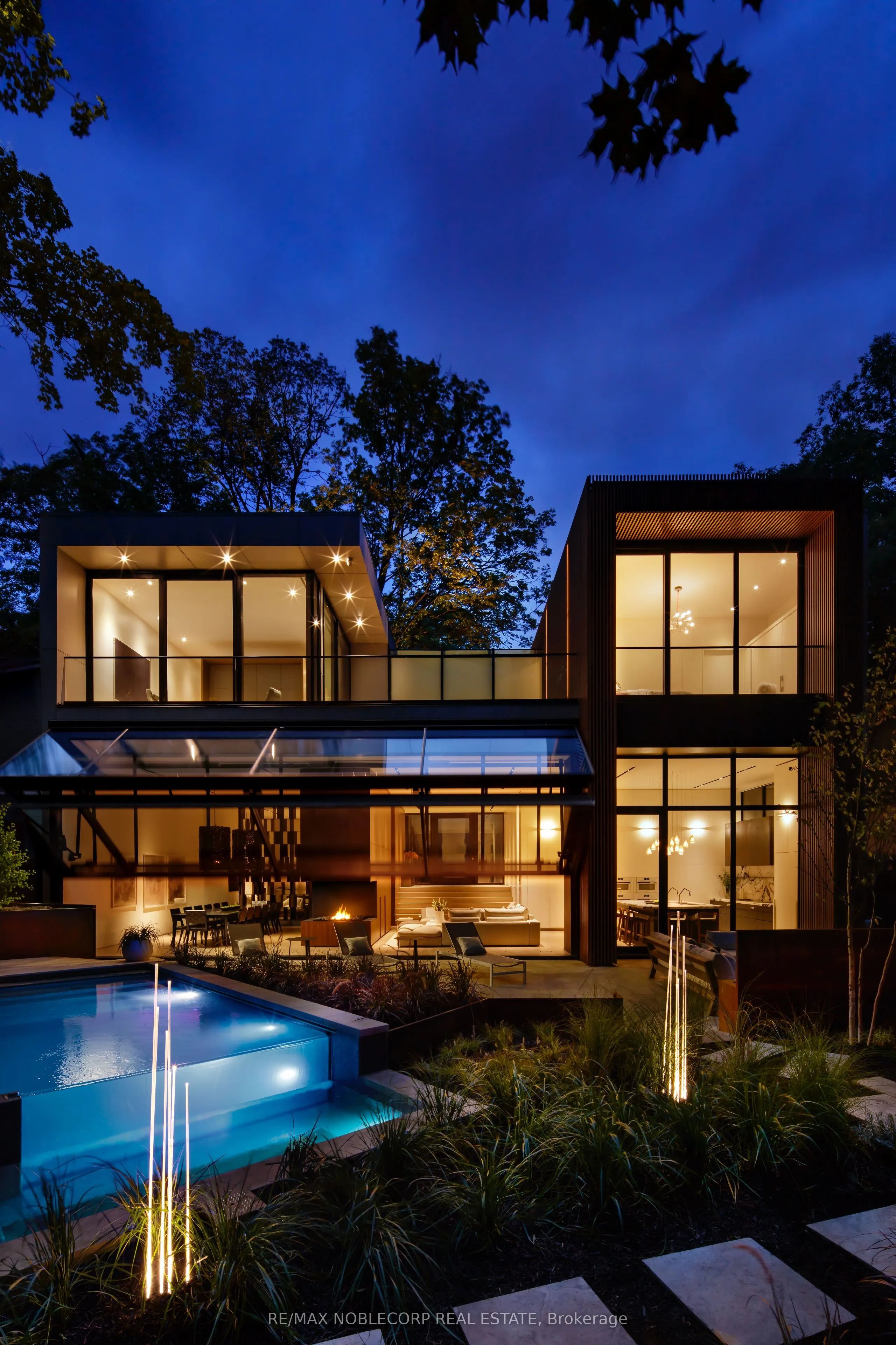7 Waxwing Place