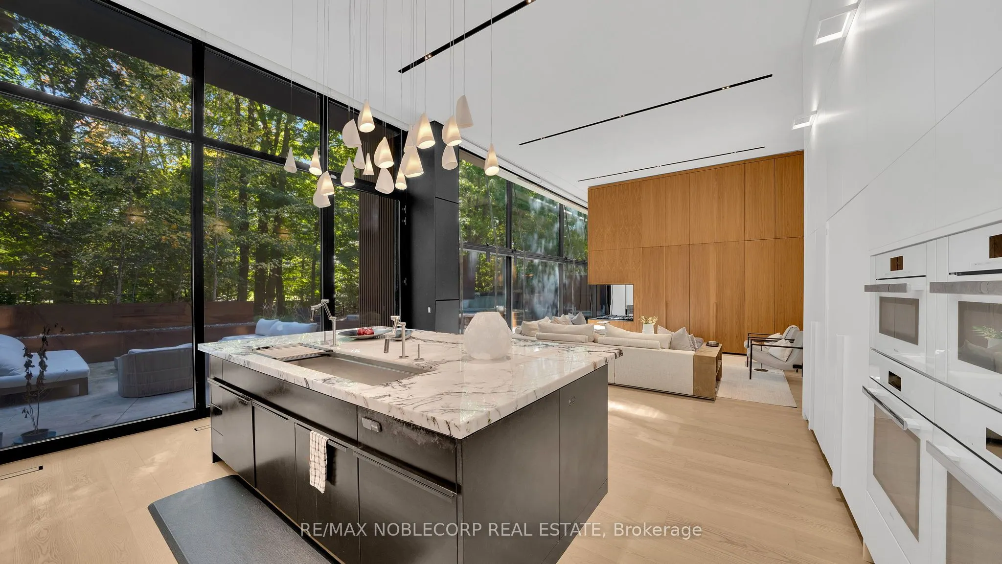 7 Waxwing Place