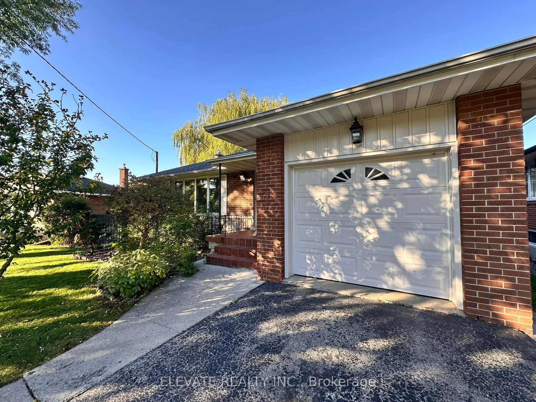 6 Tiffany Court