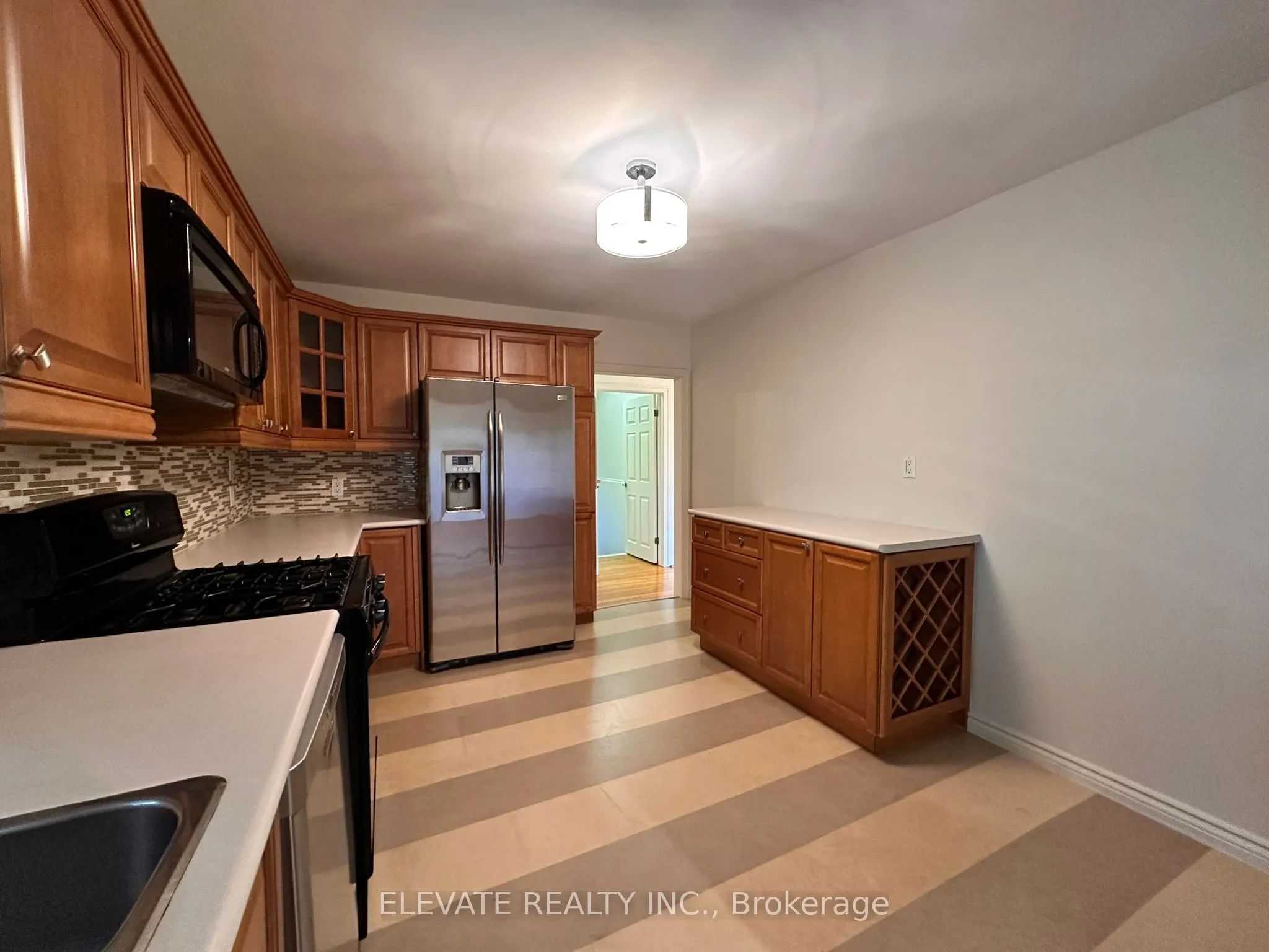 6 Tiffany Court