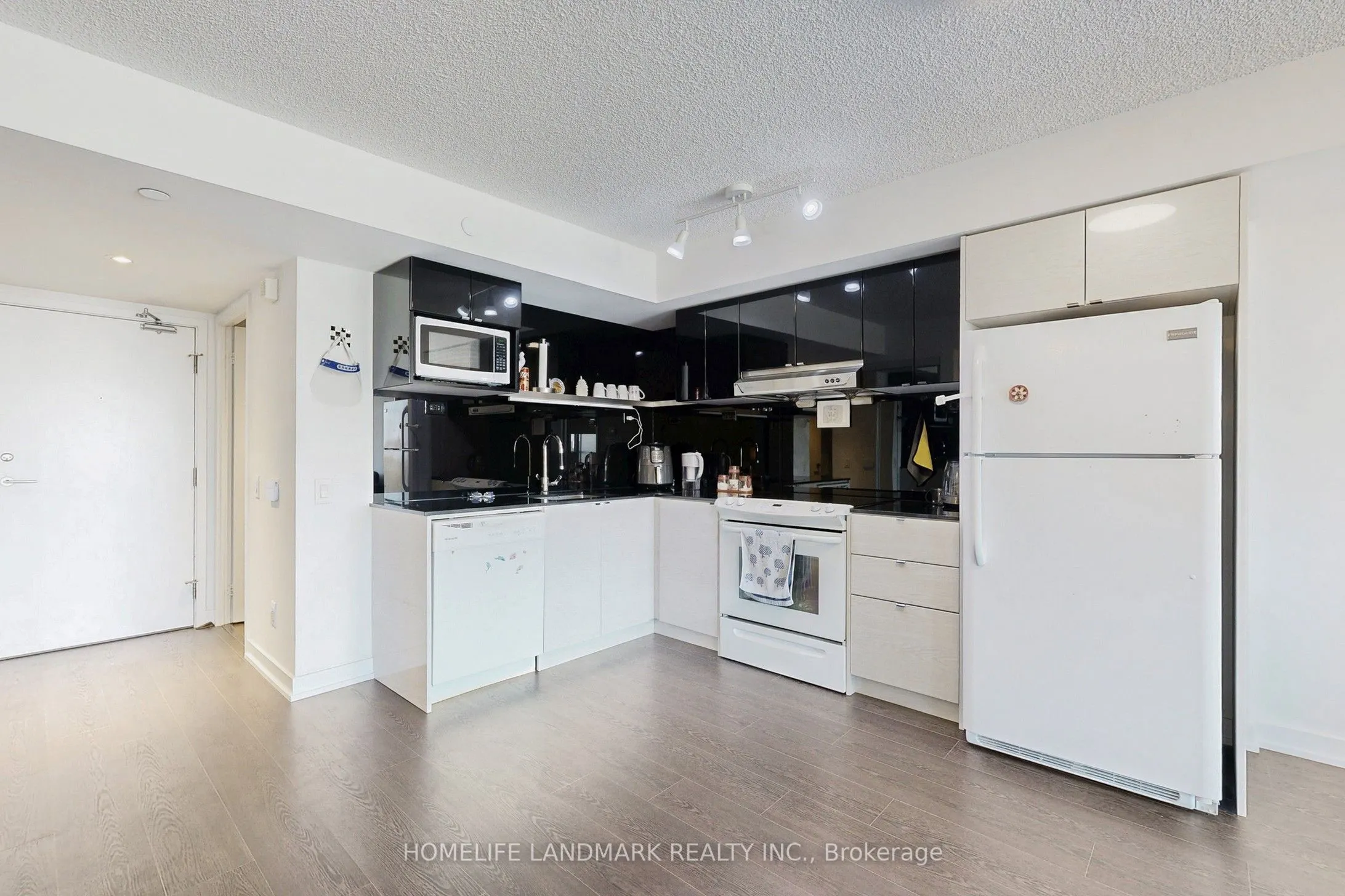 72 Esther Shiner Boulevard, #1509