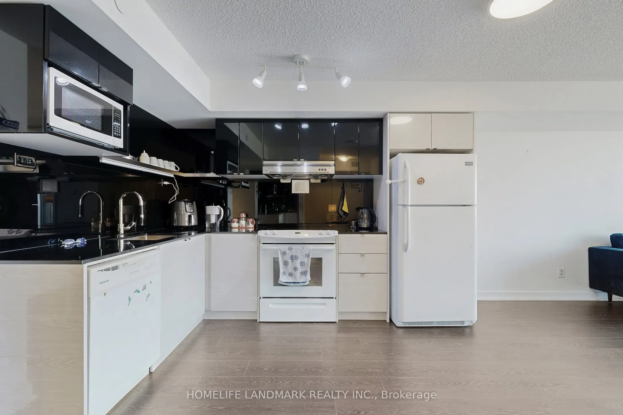 72 Esther Shiner Boulevard, #1509