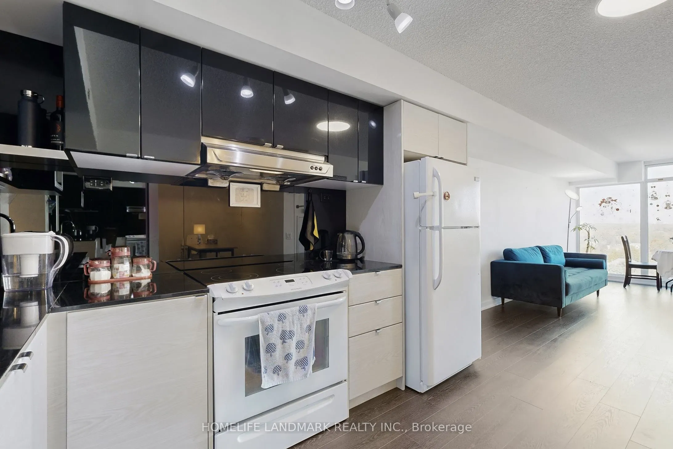72 Esther Shiner Boulevard, #1509