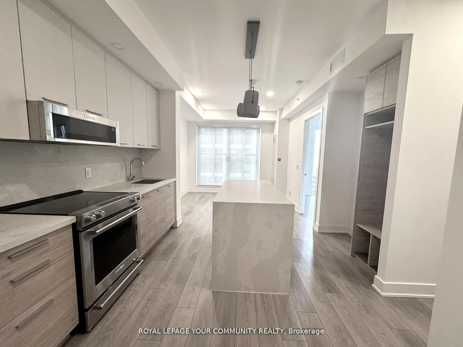 200 Redpath Avenue, #308