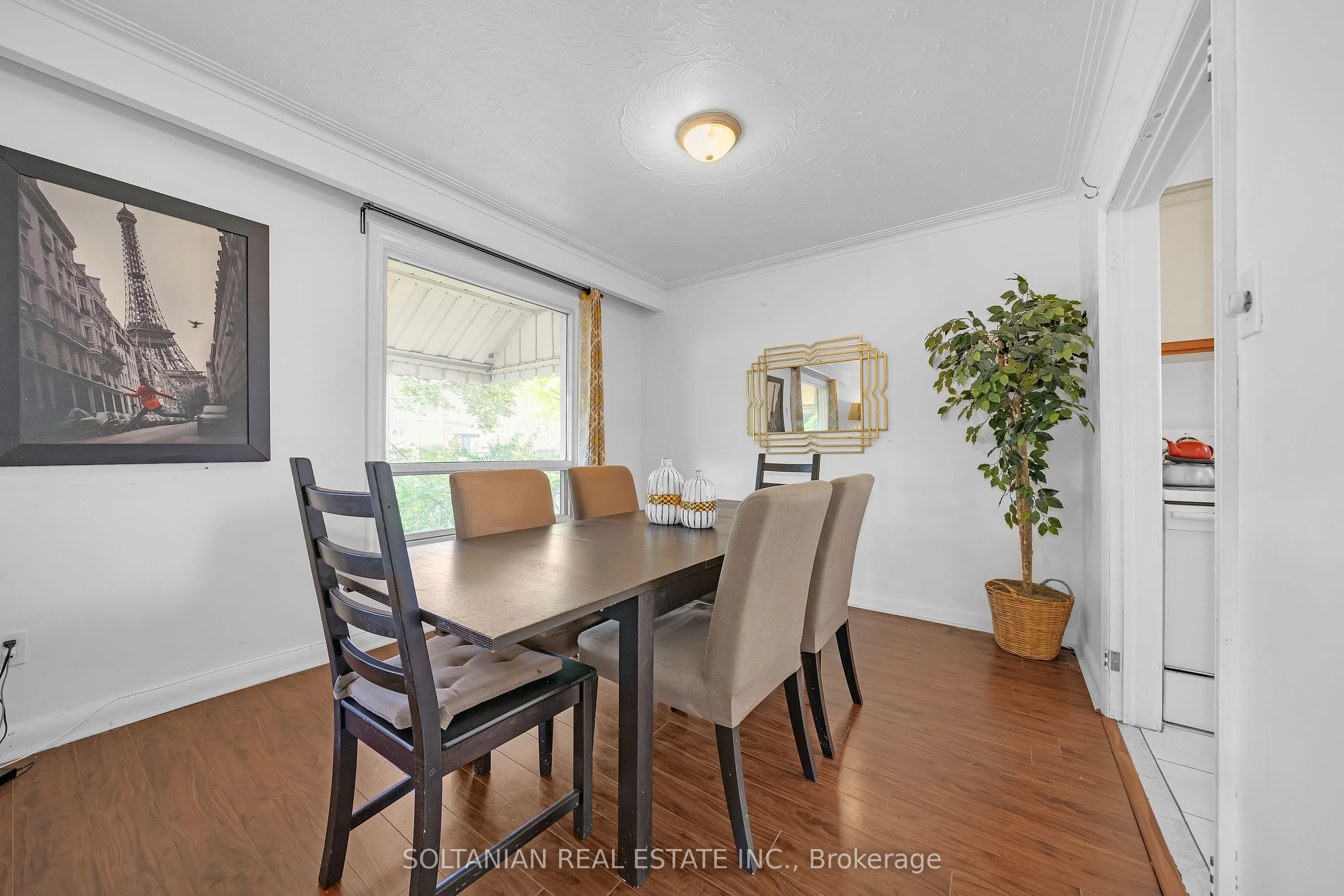 183 Maxome Avenue