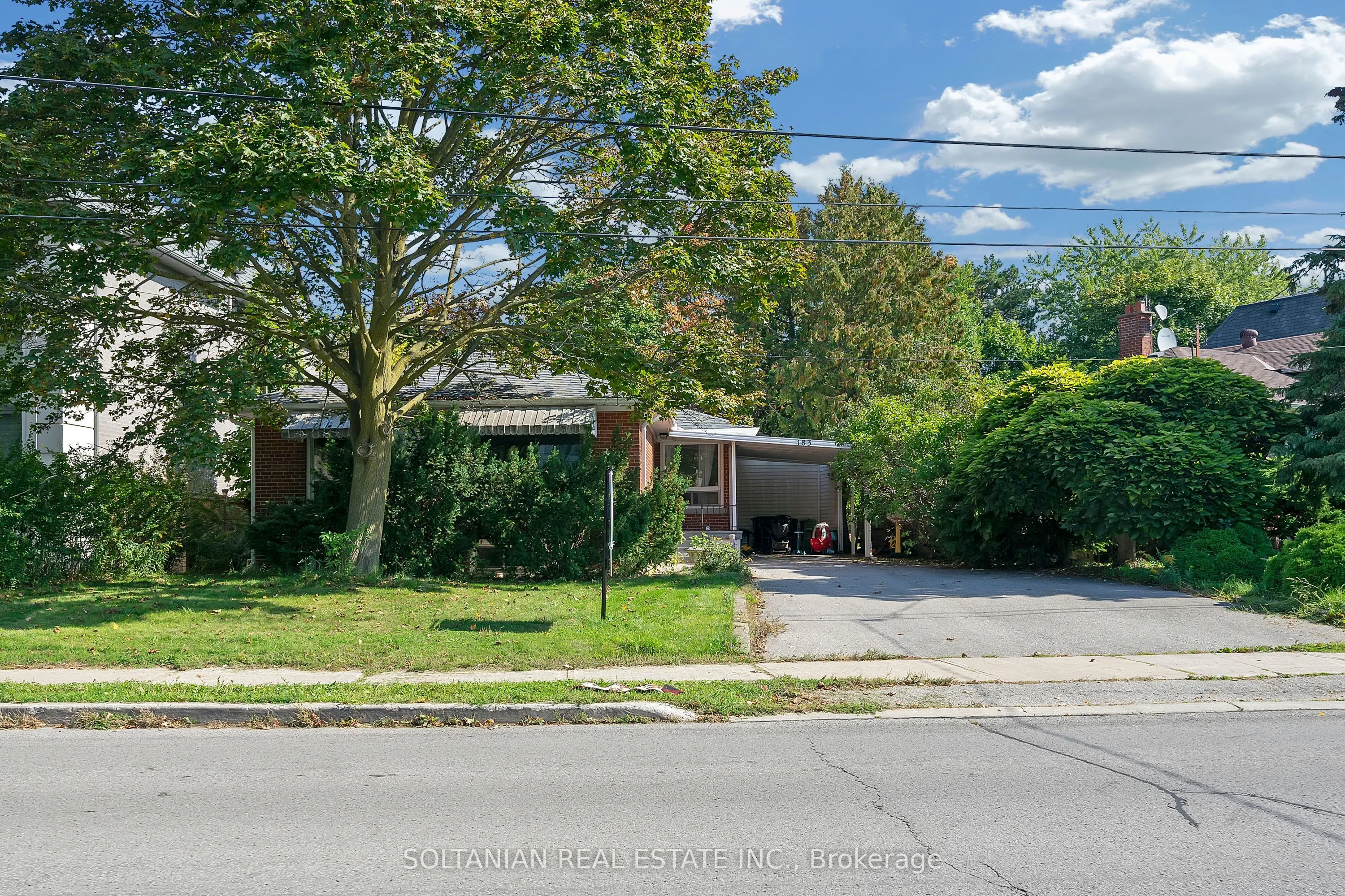 183 Maxome Avenue
