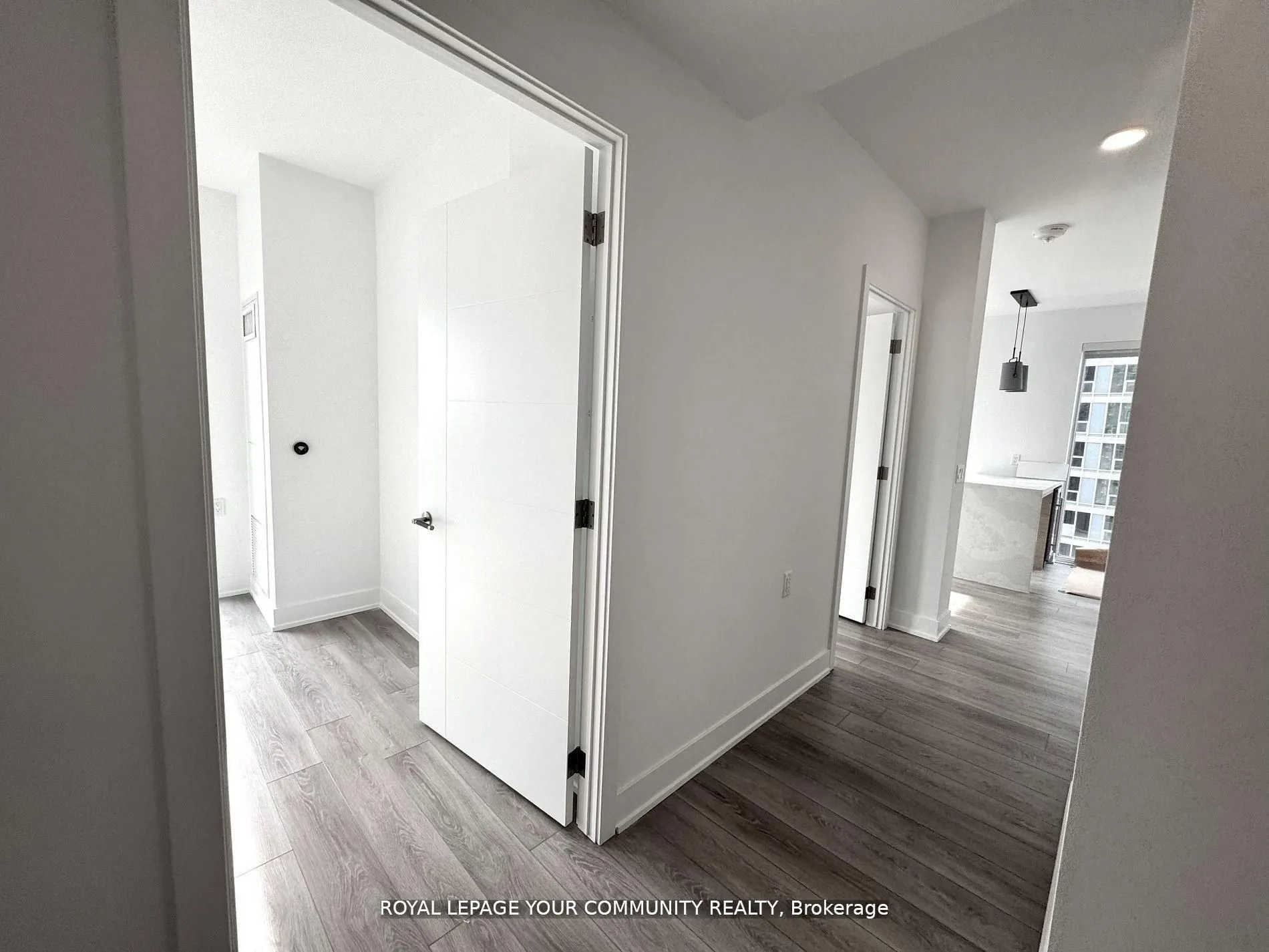 200 Redpath Avenue, #1804