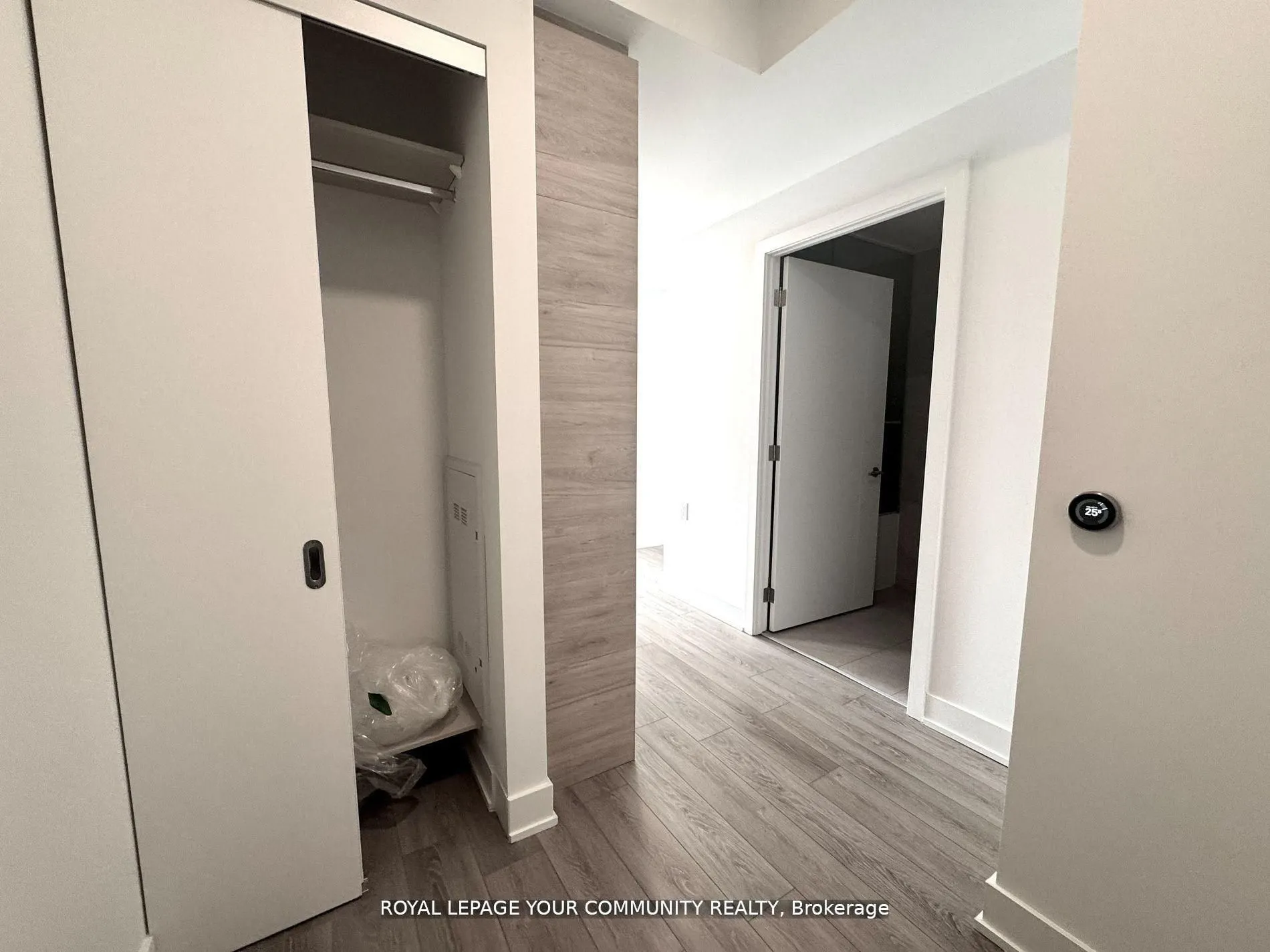 200 Redpath Avenue, #1804