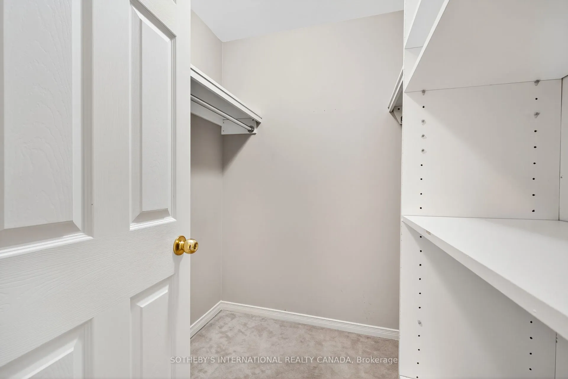 8 Hillcrest Avenue, #PH101