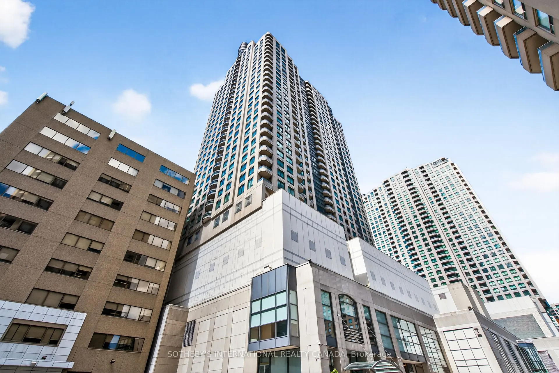 8 Hillcrest Avenue, #PH101