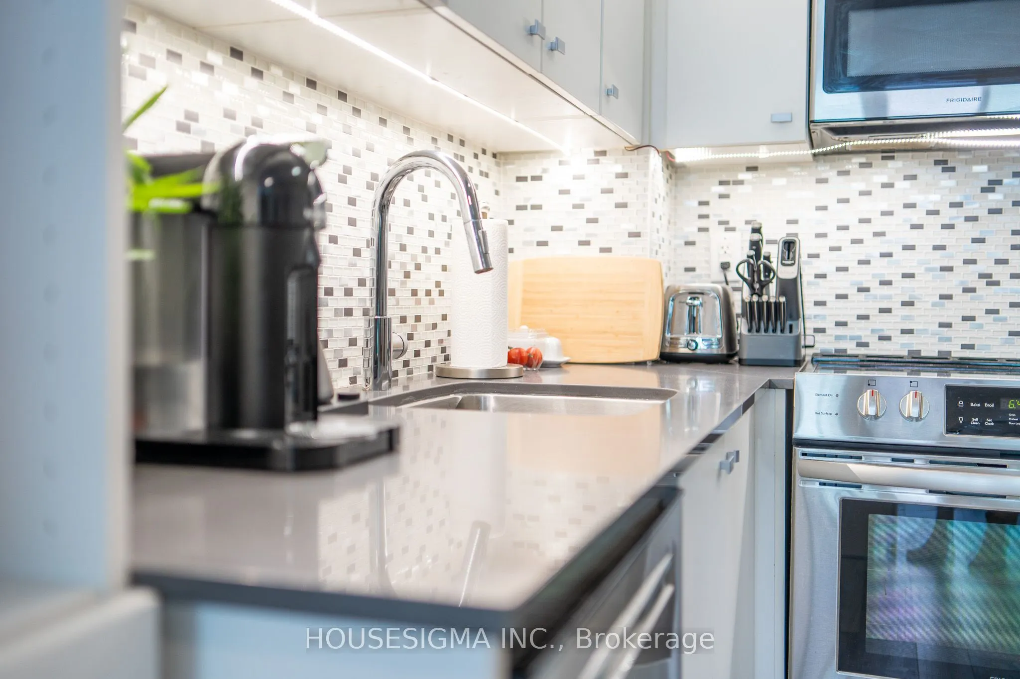 150 East E Liberty Street, #1608