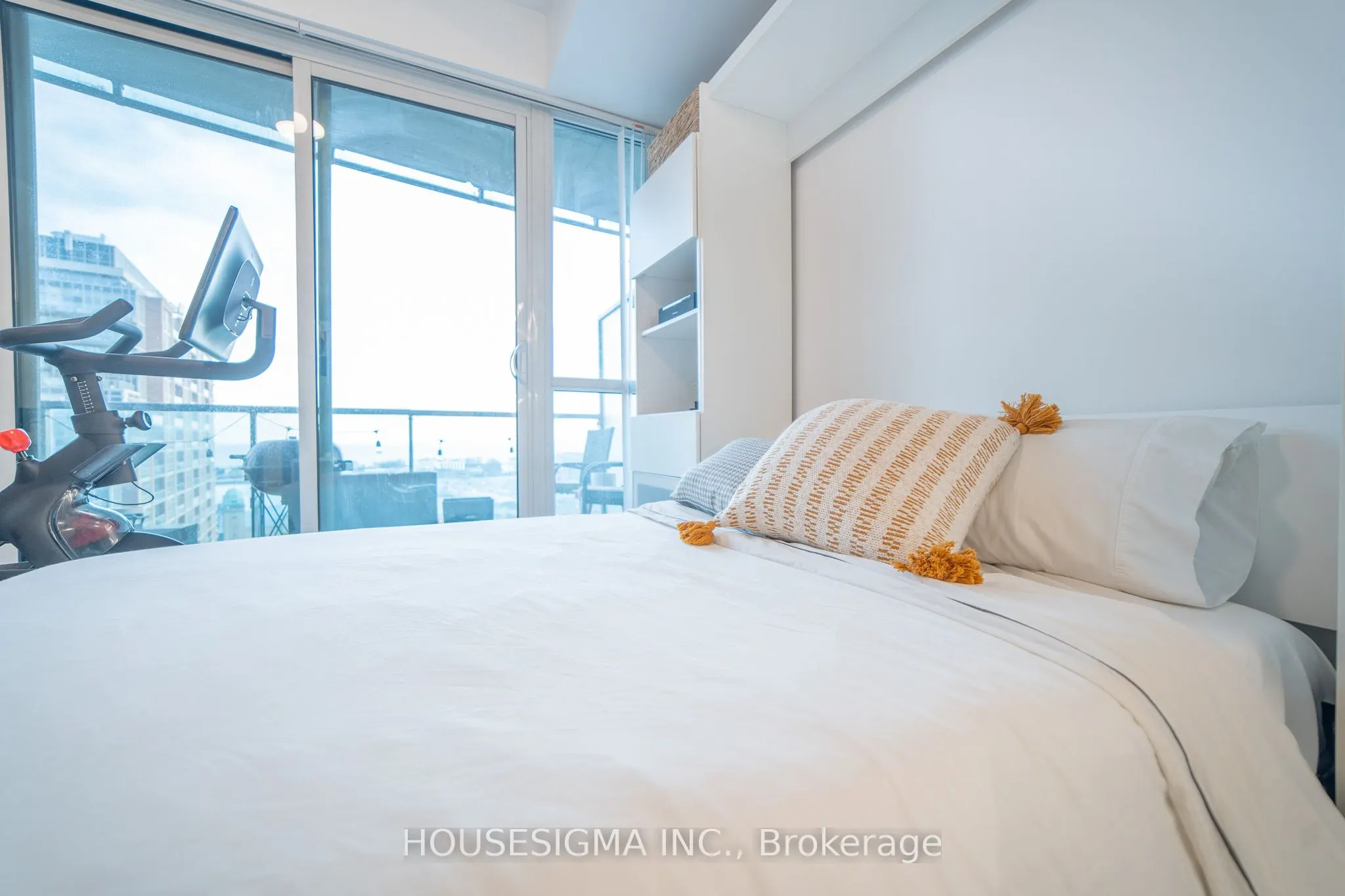 150 East E Liberty Street, #1608