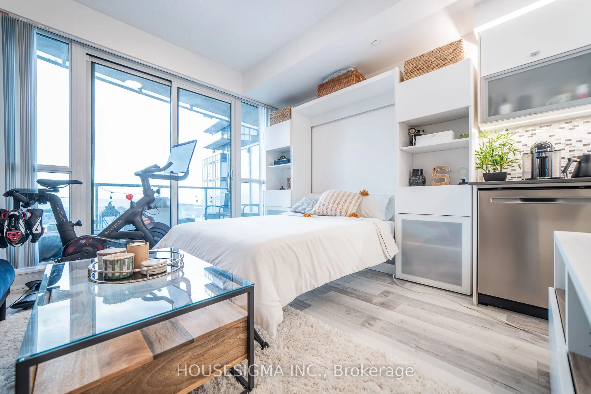 150 East E Liberty Street, #1608