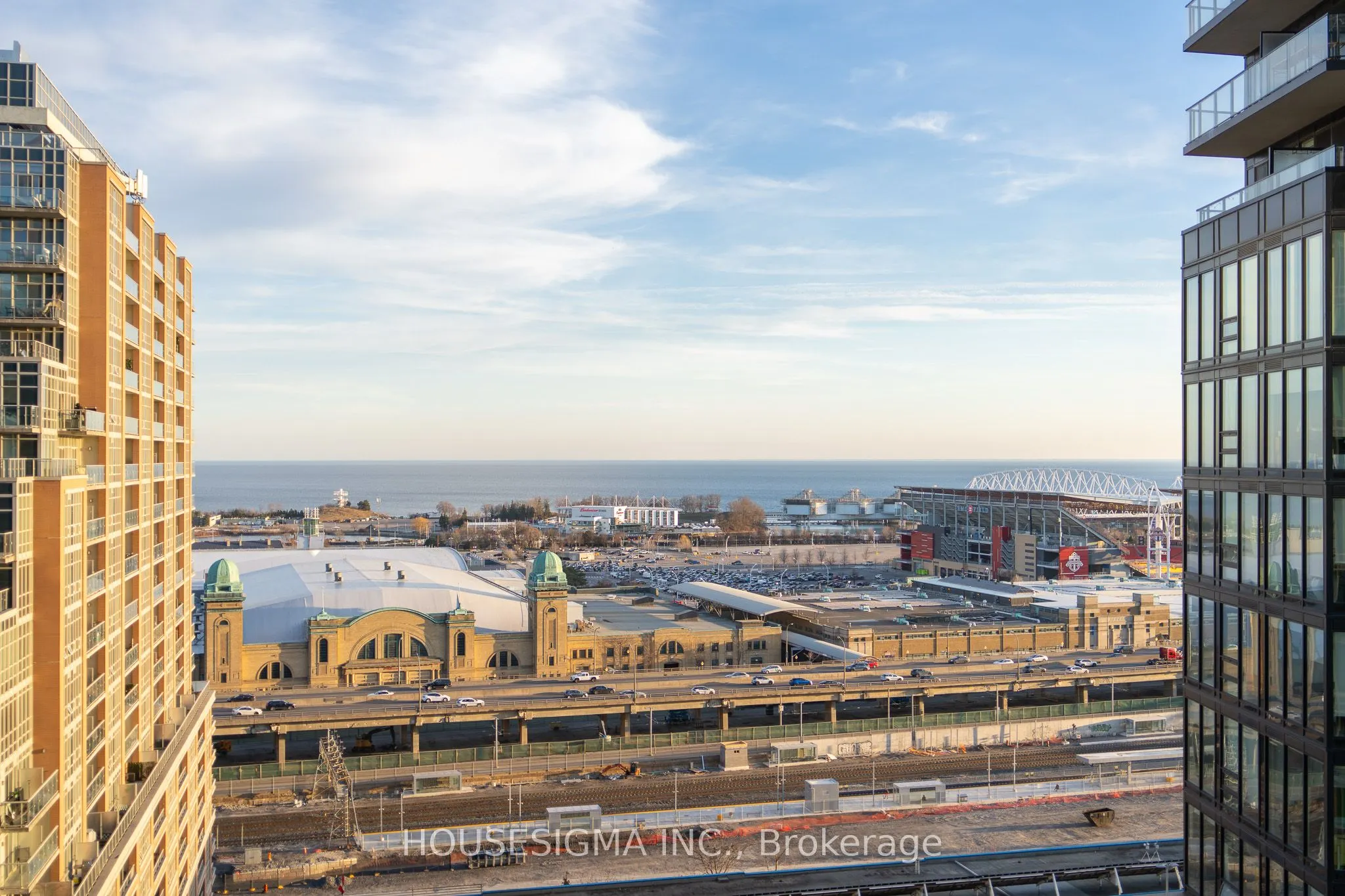 150 East E Liberty Street, #1608