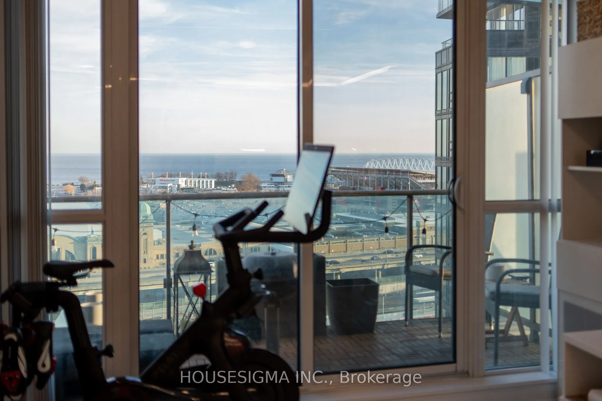 150 East E Liberty Street, #1608