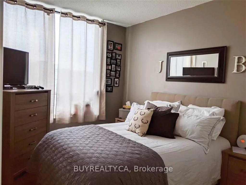 35 Saranac Boulevard, #Ph12