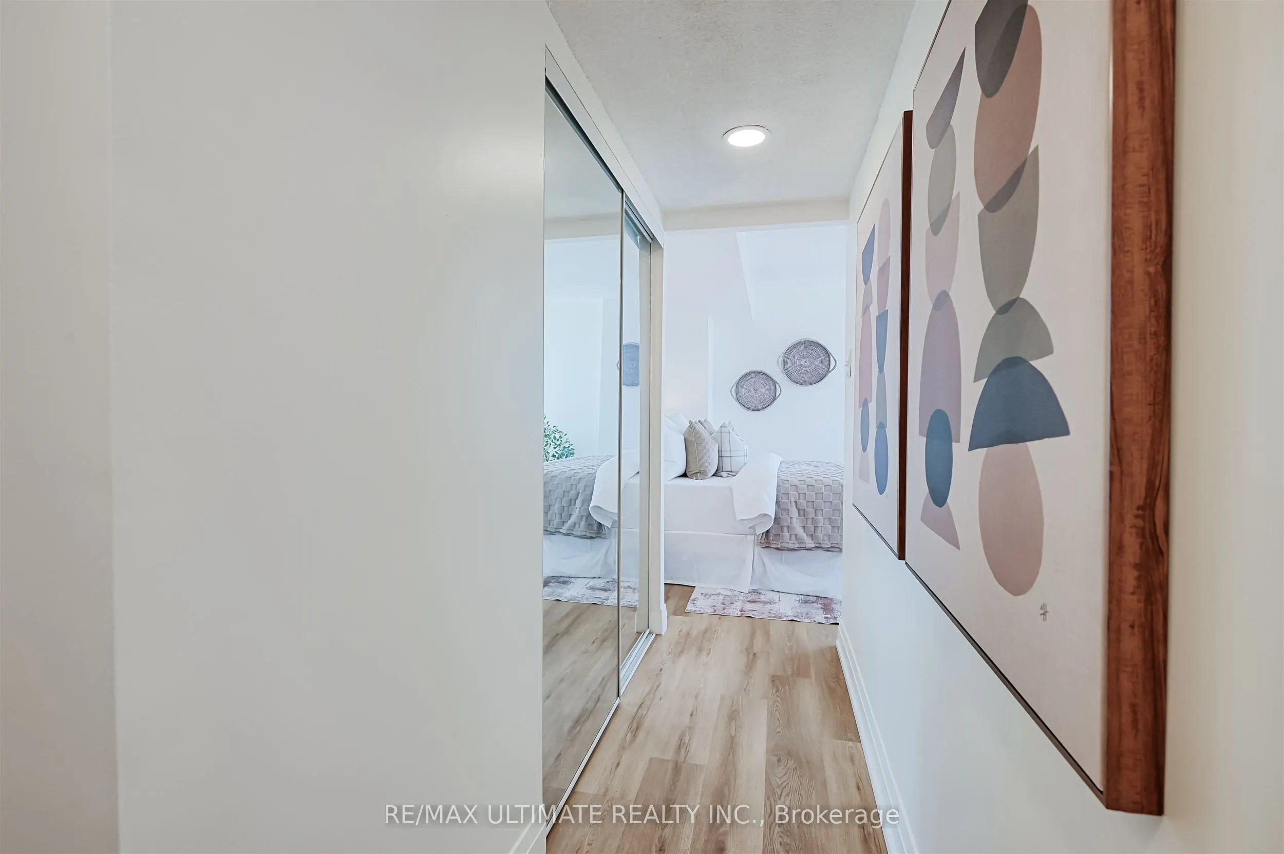 55 Centre Avenue, #2206