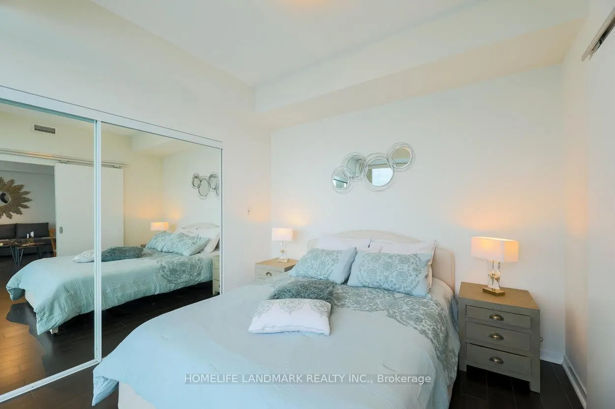 55 bremner Boulevard, #4003