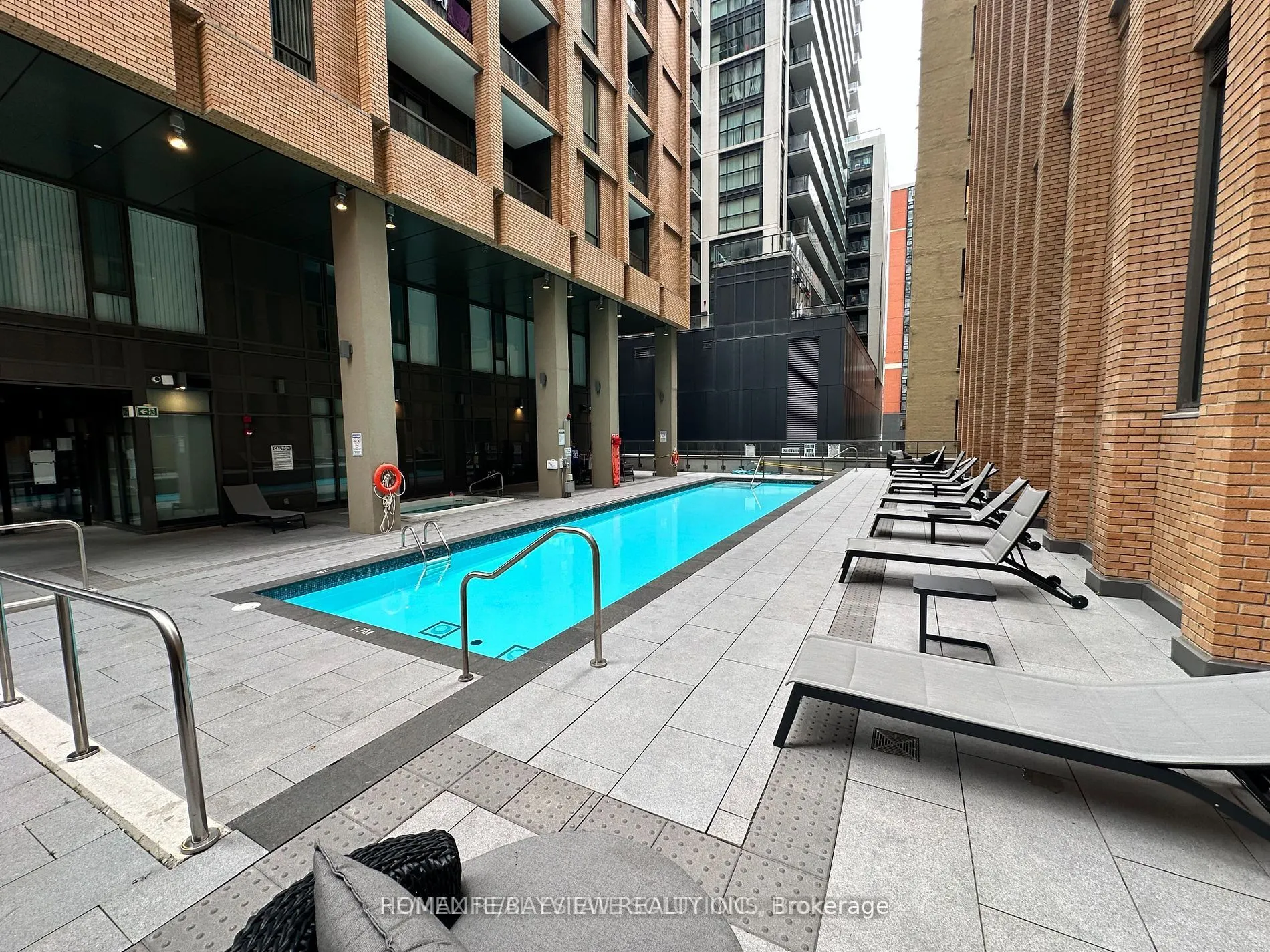 28 Widmer Street, #4920