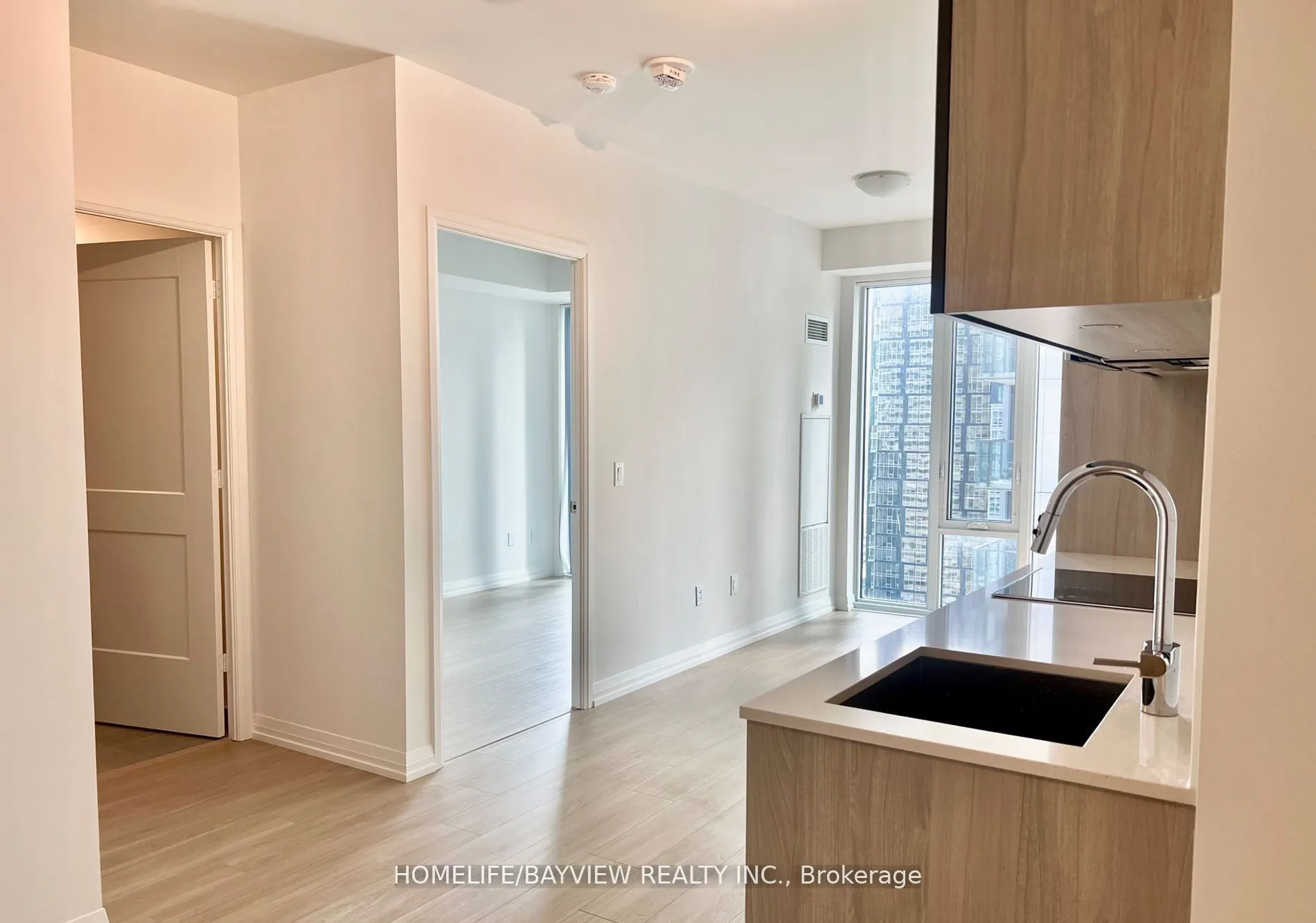 28 Widmer Street, #4920