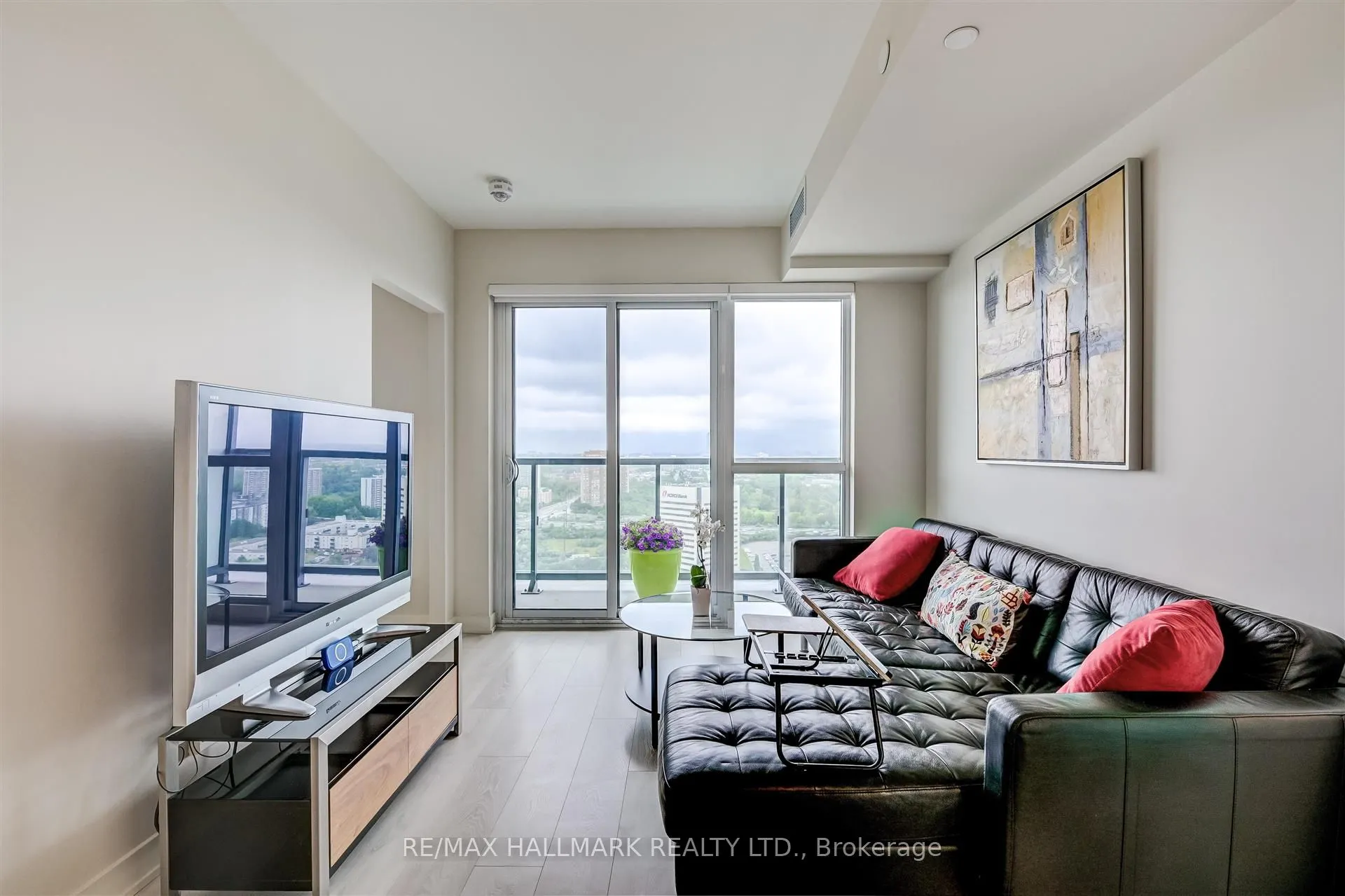 6 Sonic Way, #N2805