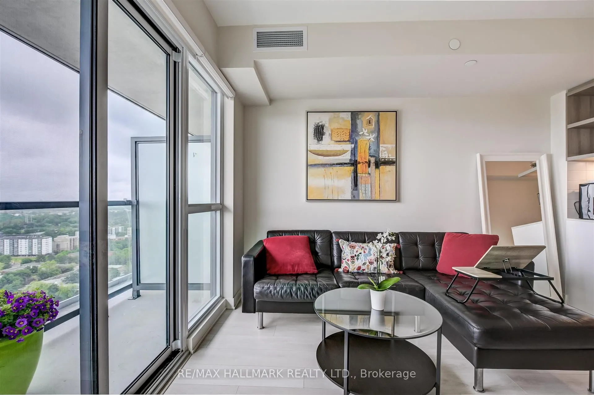 6 Sonic Way, #N2805