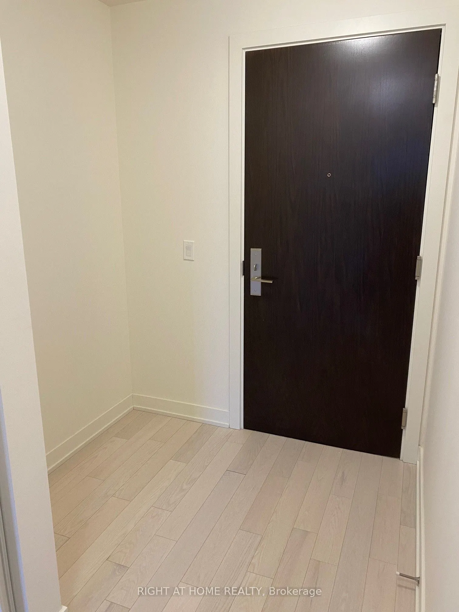 330 Richmond Street W, #801
