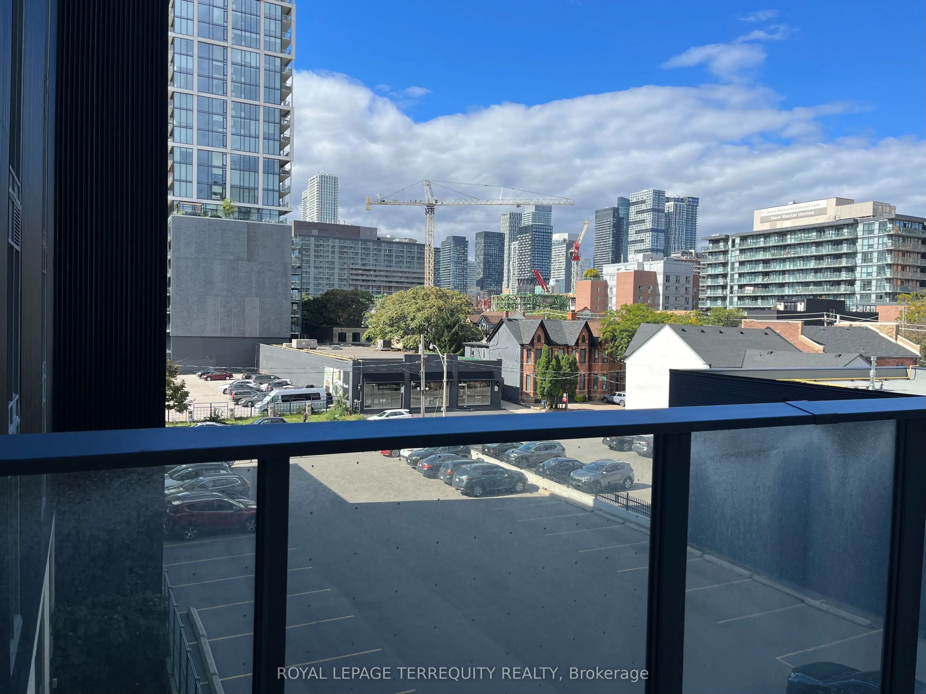 120 Parliament Street, #423